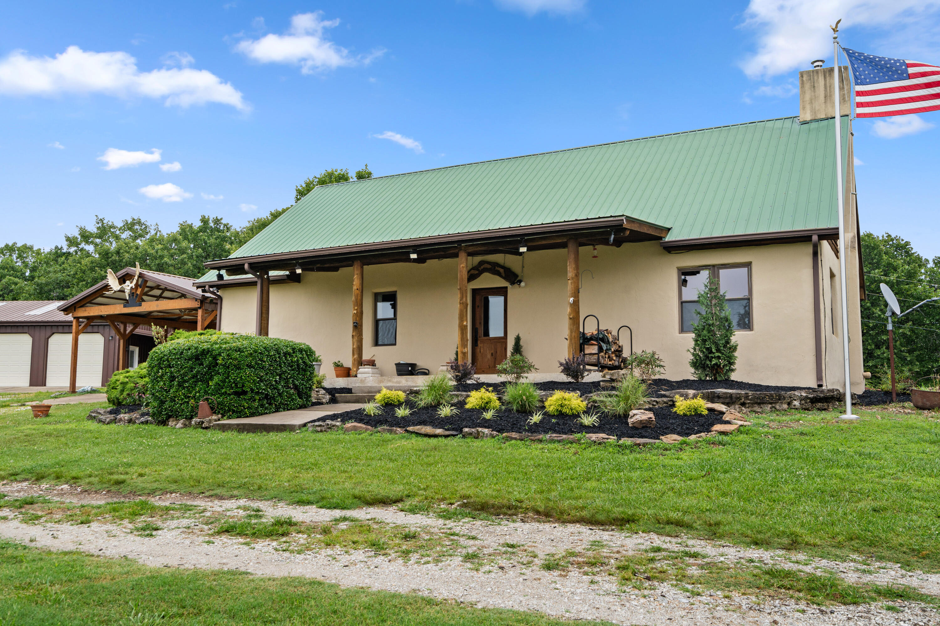 2115 Garrison Cutoff Road Property Photo 10