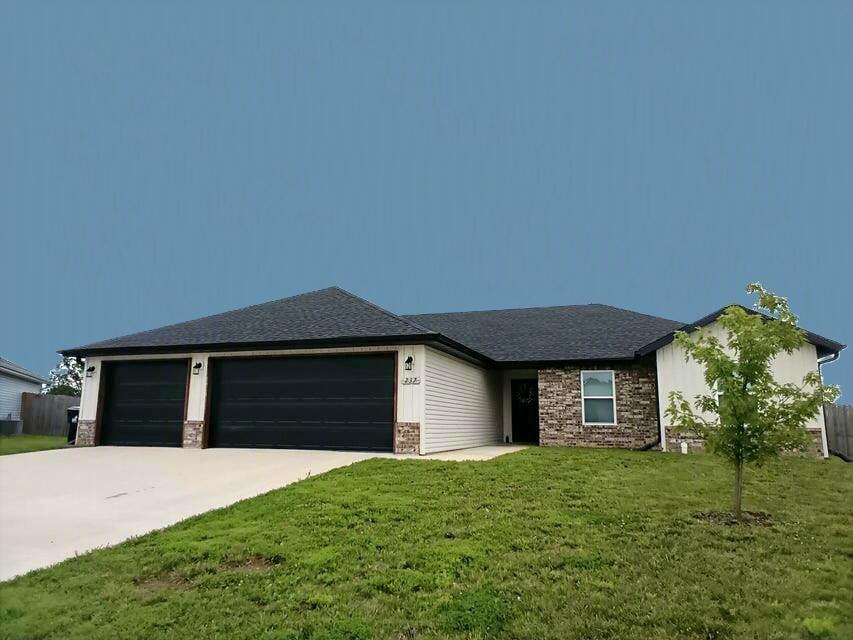 237 West Rabbit Run Court Property Photo 1