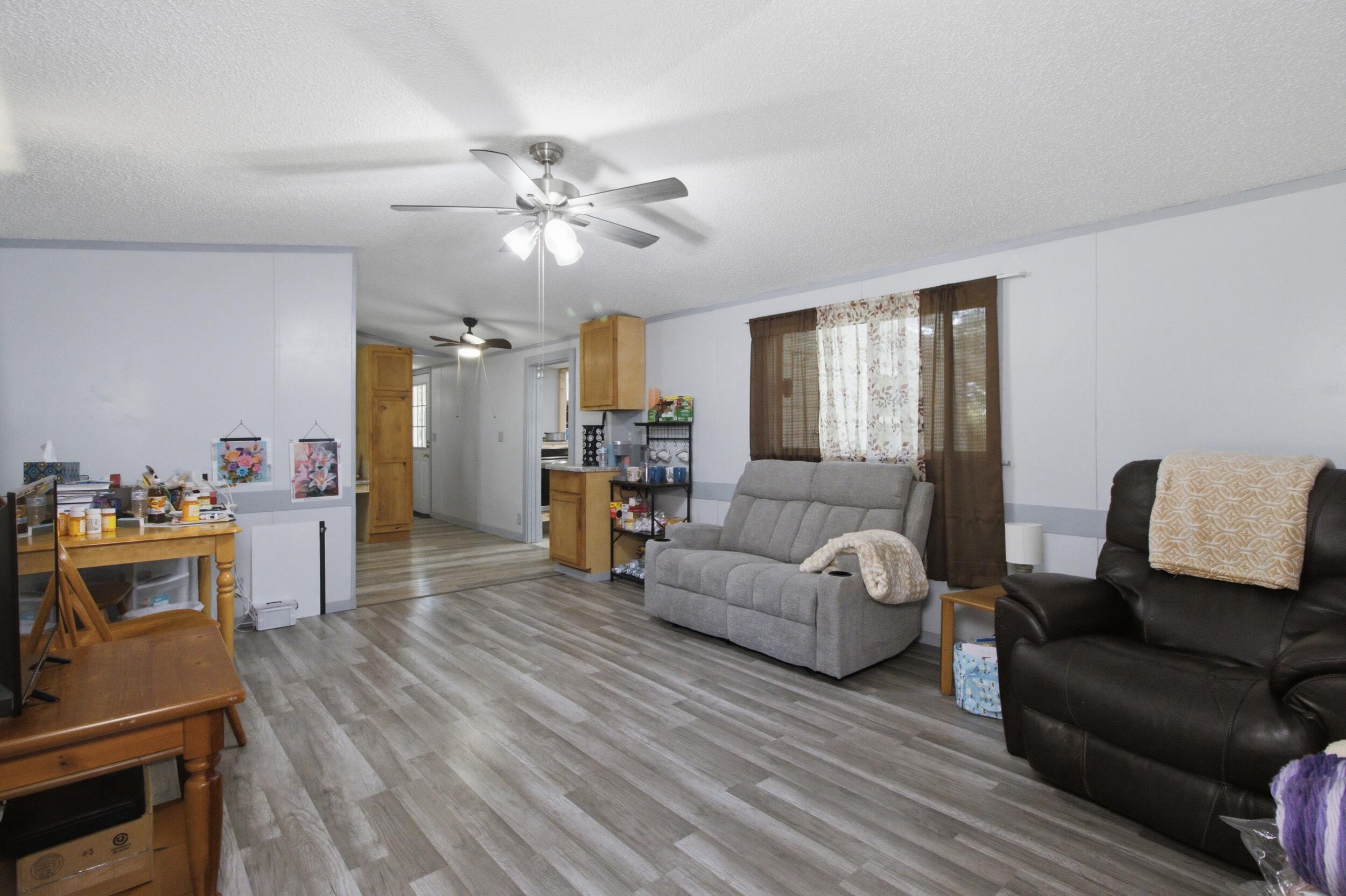 5538 Private Road 1260 Property Photo 7