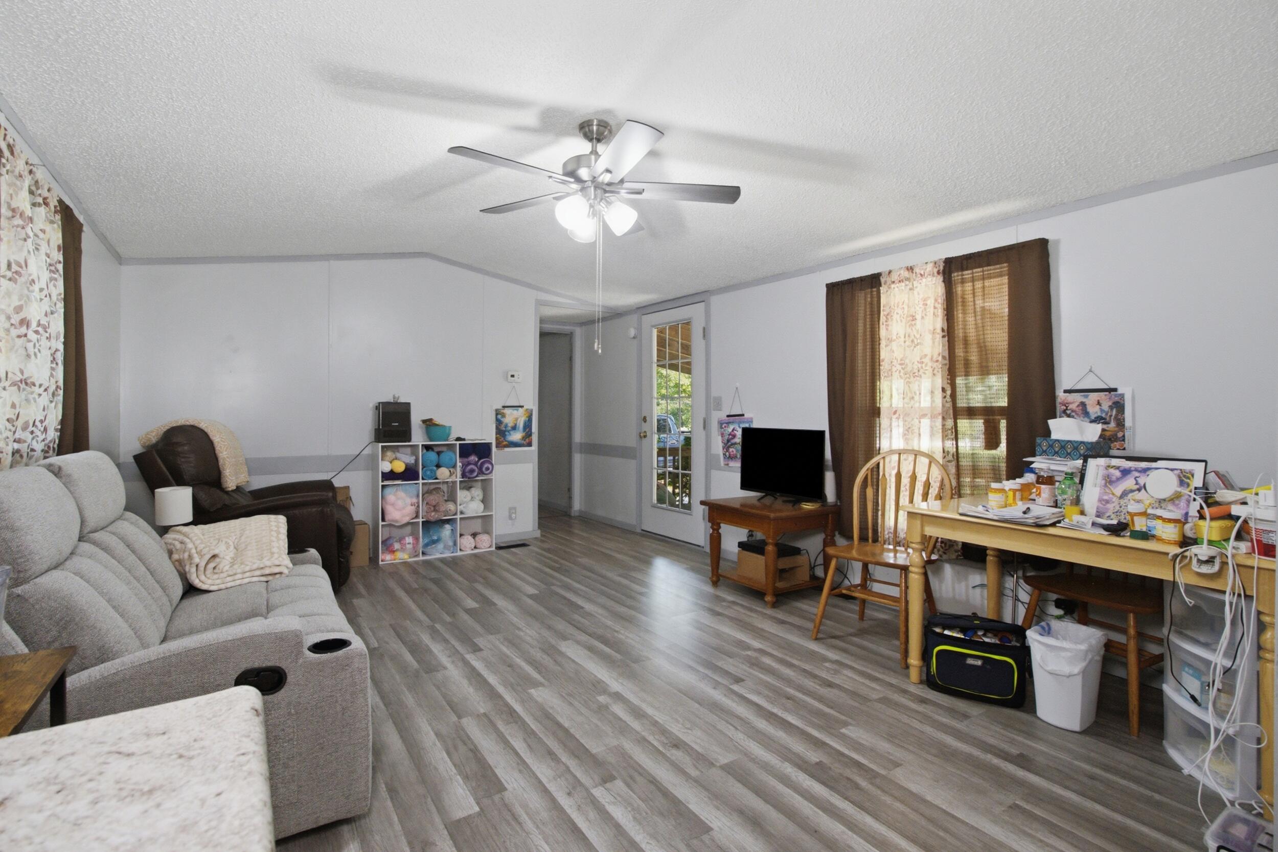 5538 Private Road 1260 Property Photo 8