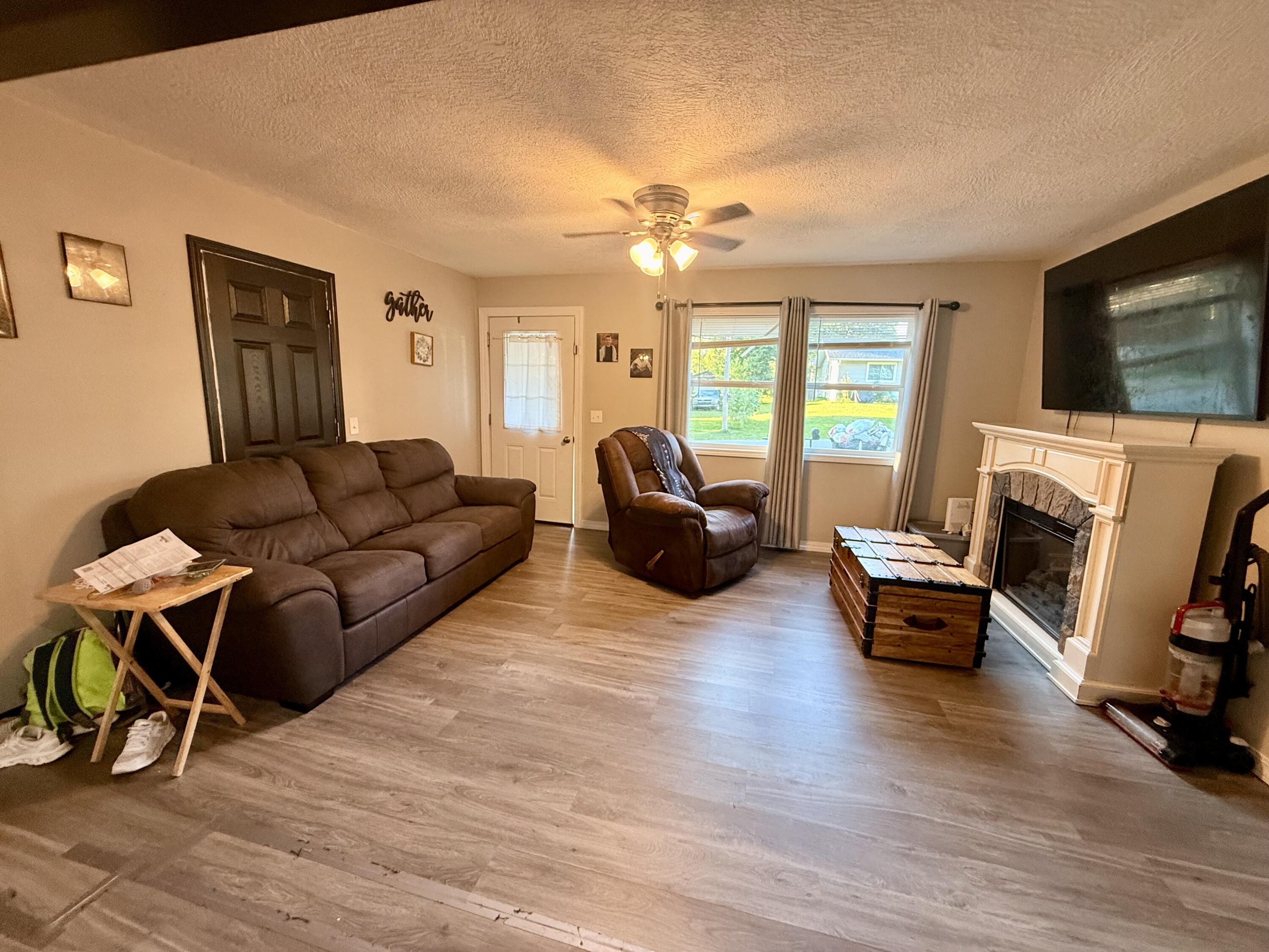 1313 East Benton Avenue Property Photo 9