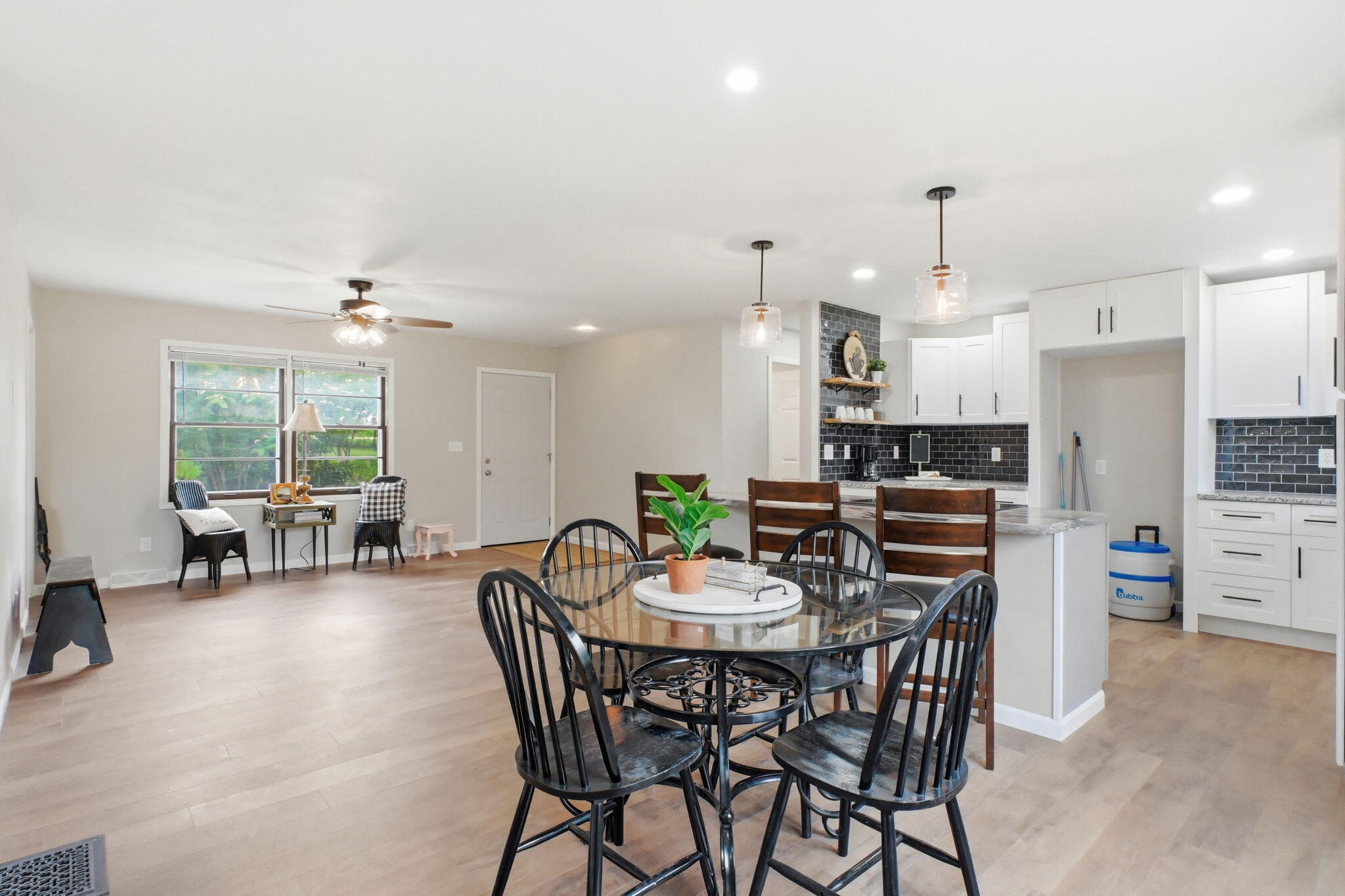 6815 Us-54 Property Photo 10