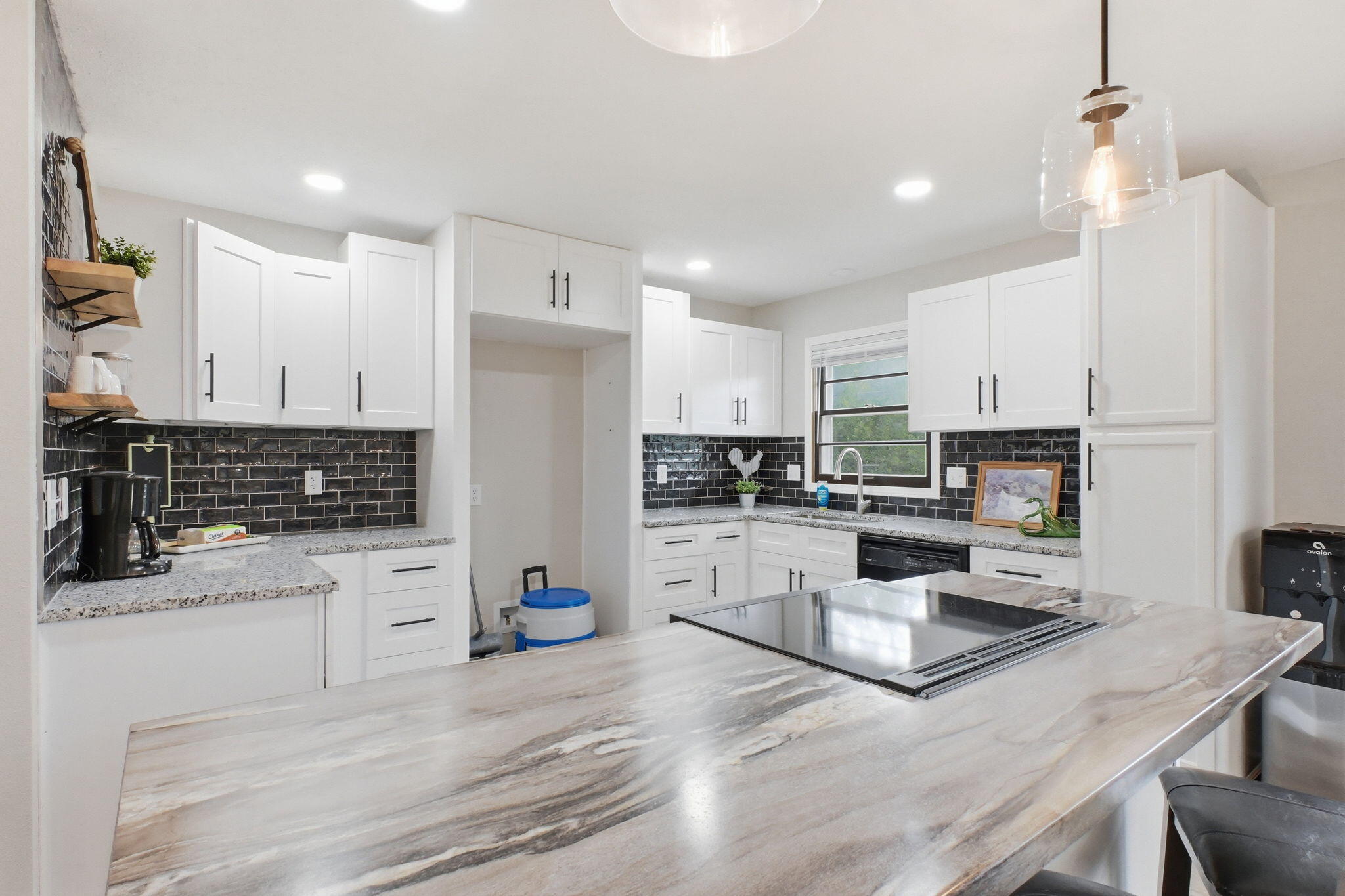 6815 Us-54 Property Photo 11