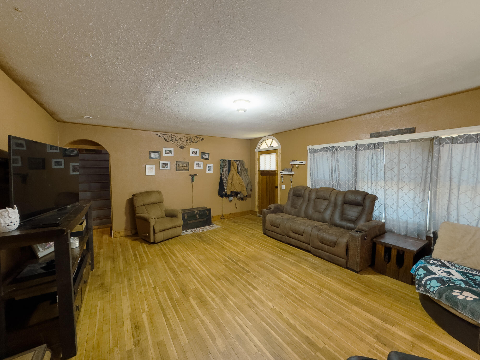 339 First Street Property Photo 4