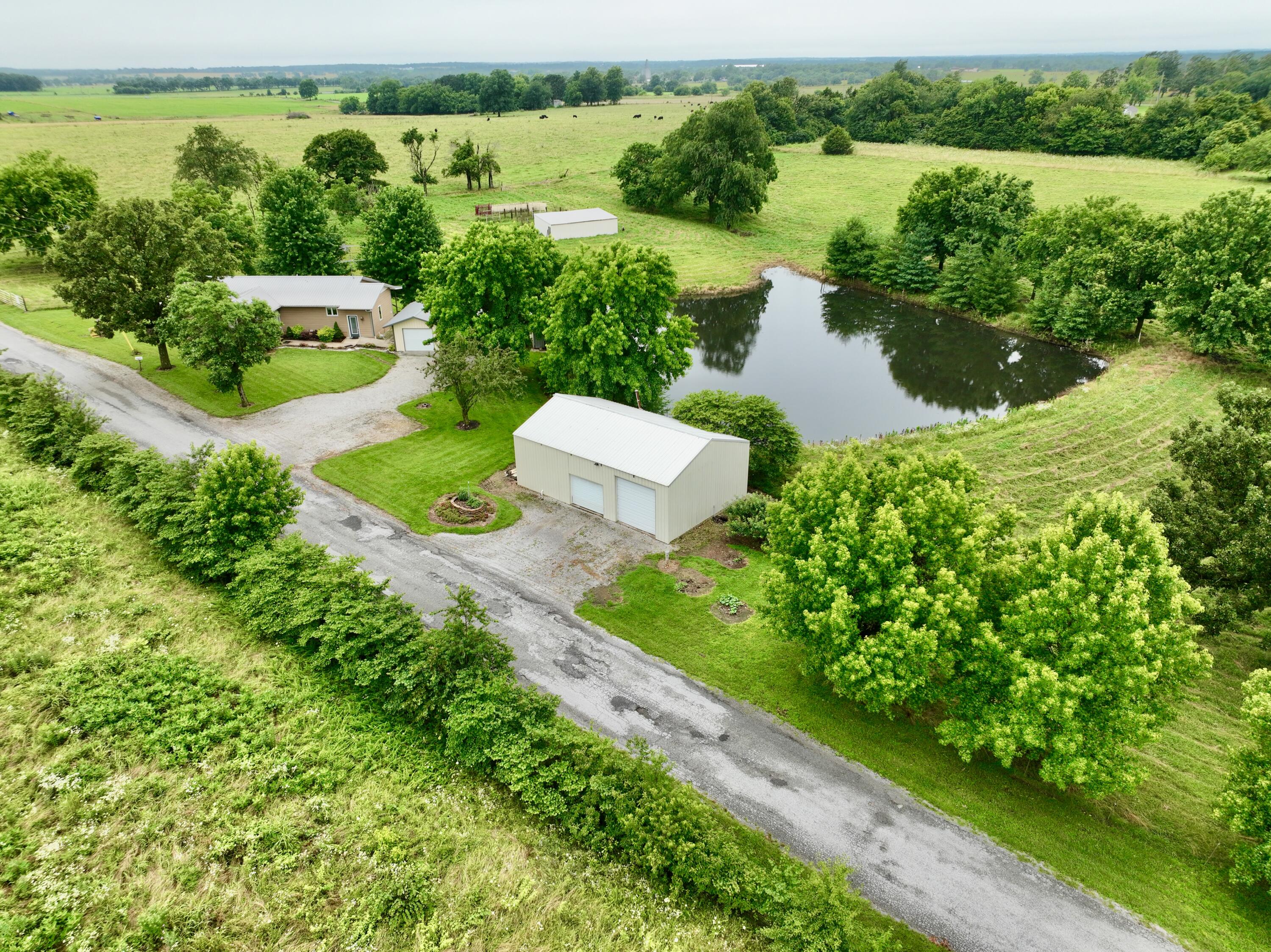 12459 Farm Road 1015 Property Photo 6