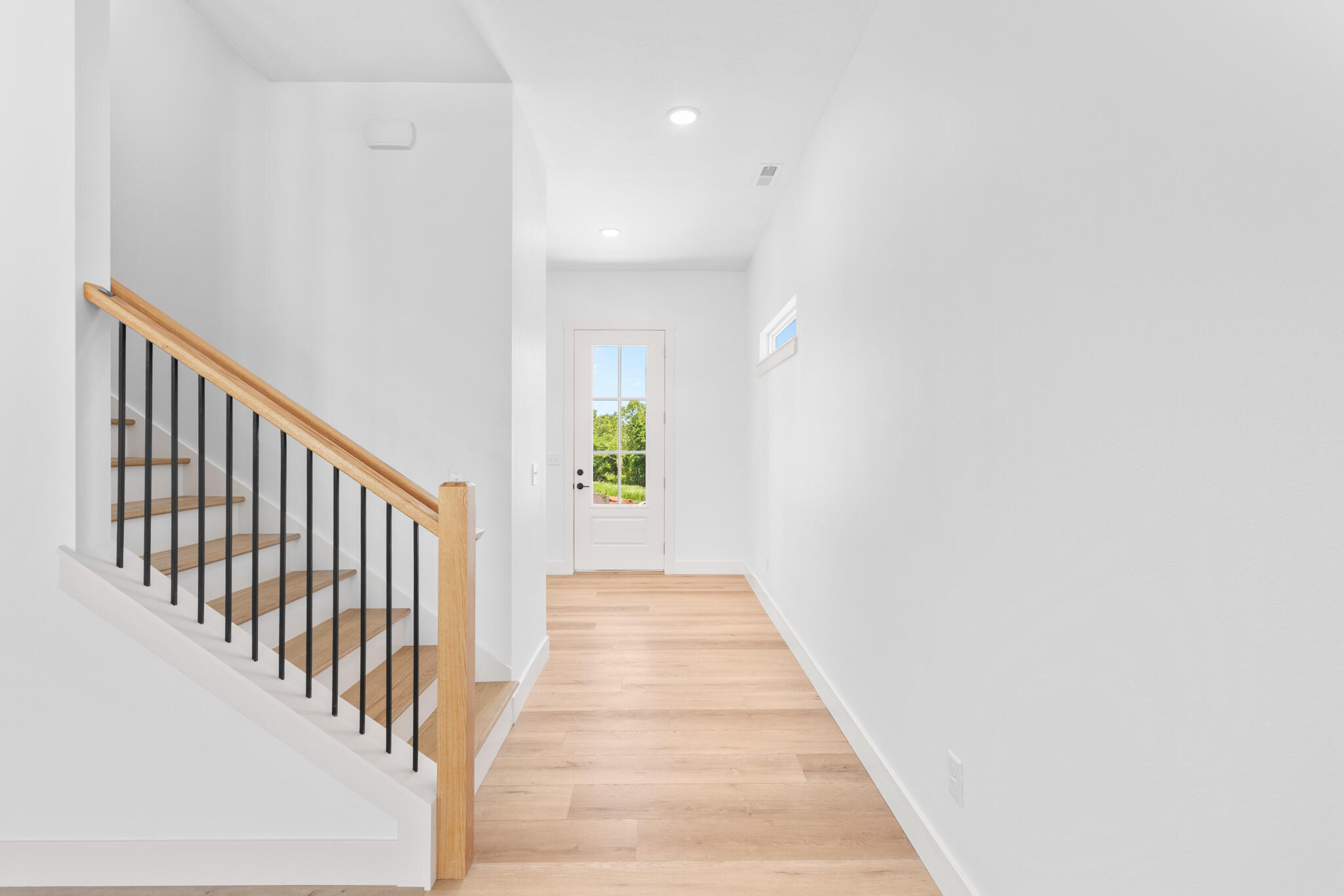 2051 East Will St. Property Photo 3