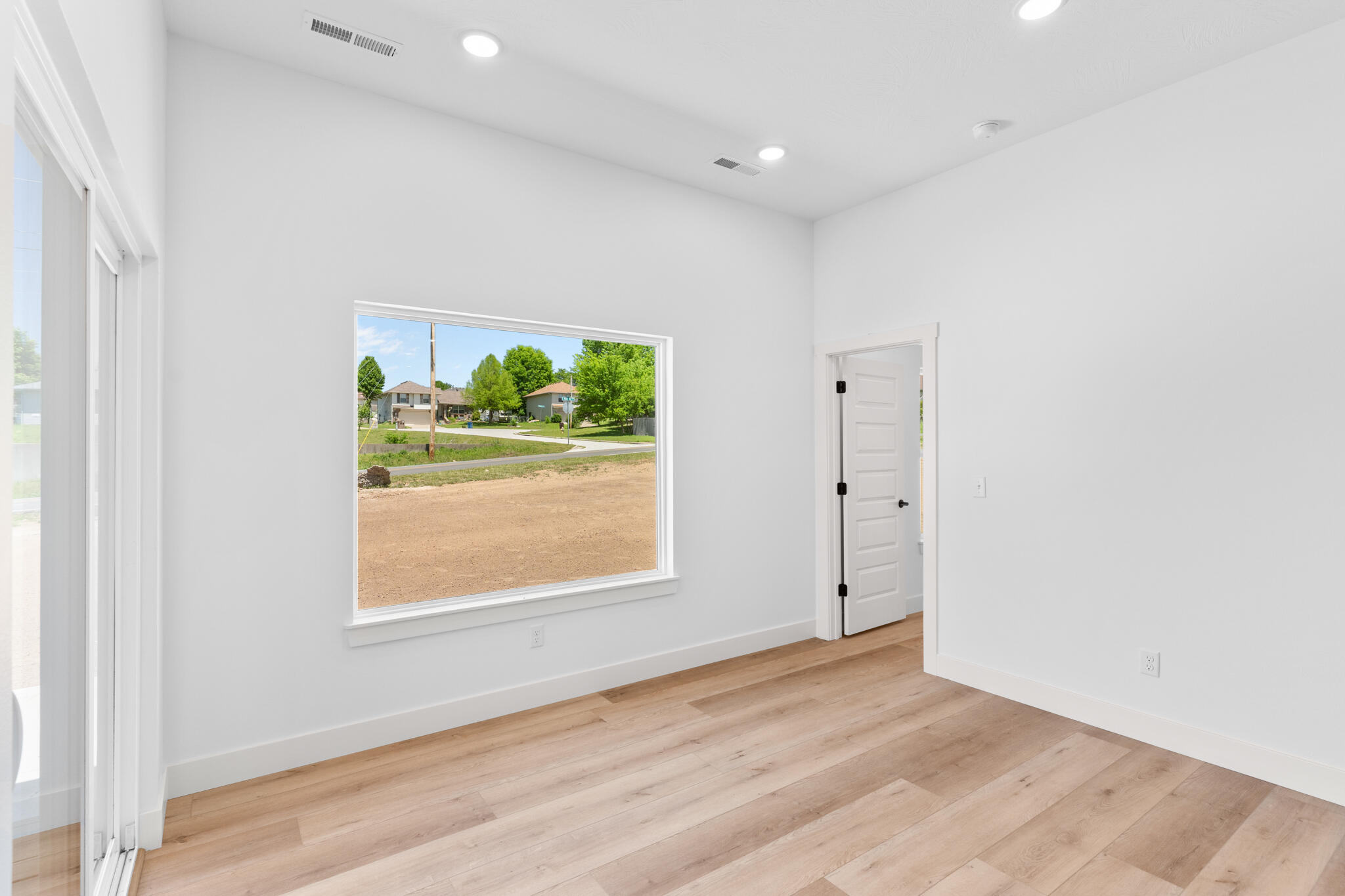 2051 East Will St. Property Photo 13