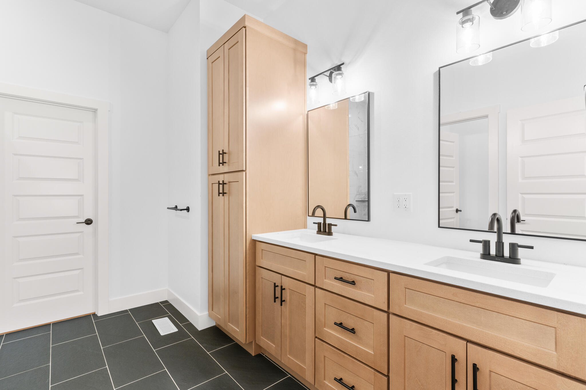 2051 East Will St. Property Photo 16