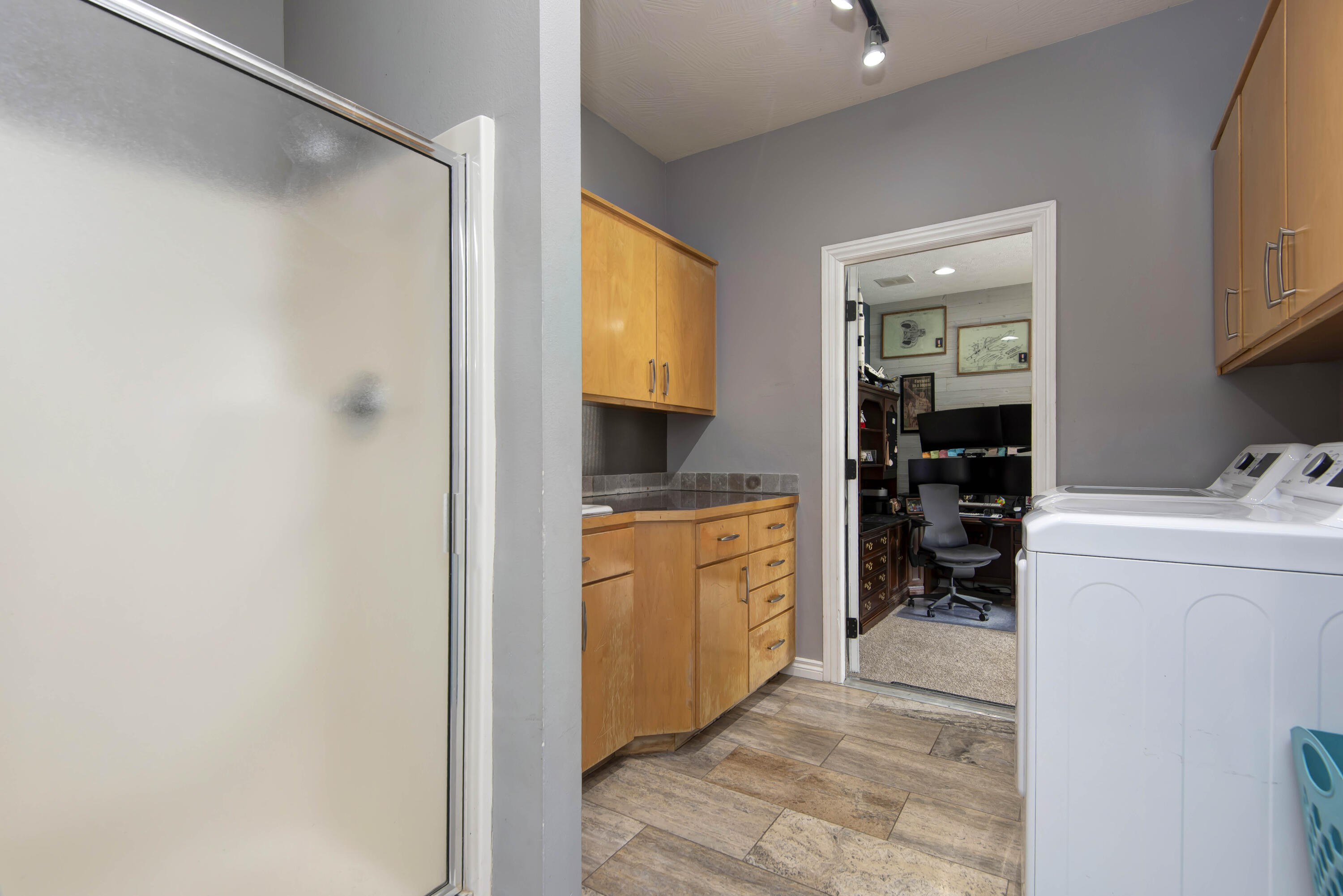 1106 North Pebble Creek Drive Property Photo 27