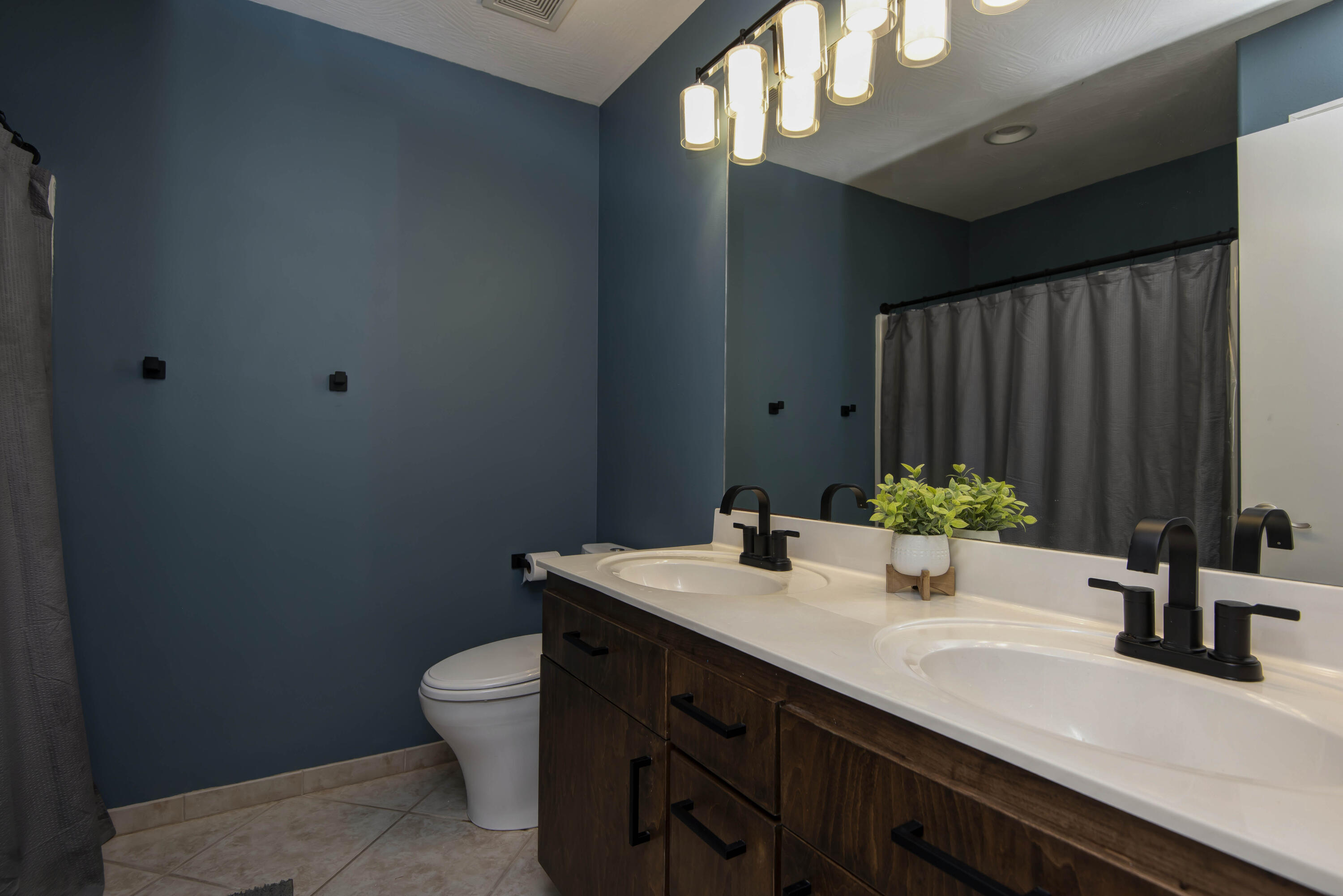 1106 North Pebble Creek Drive Property Photo 33