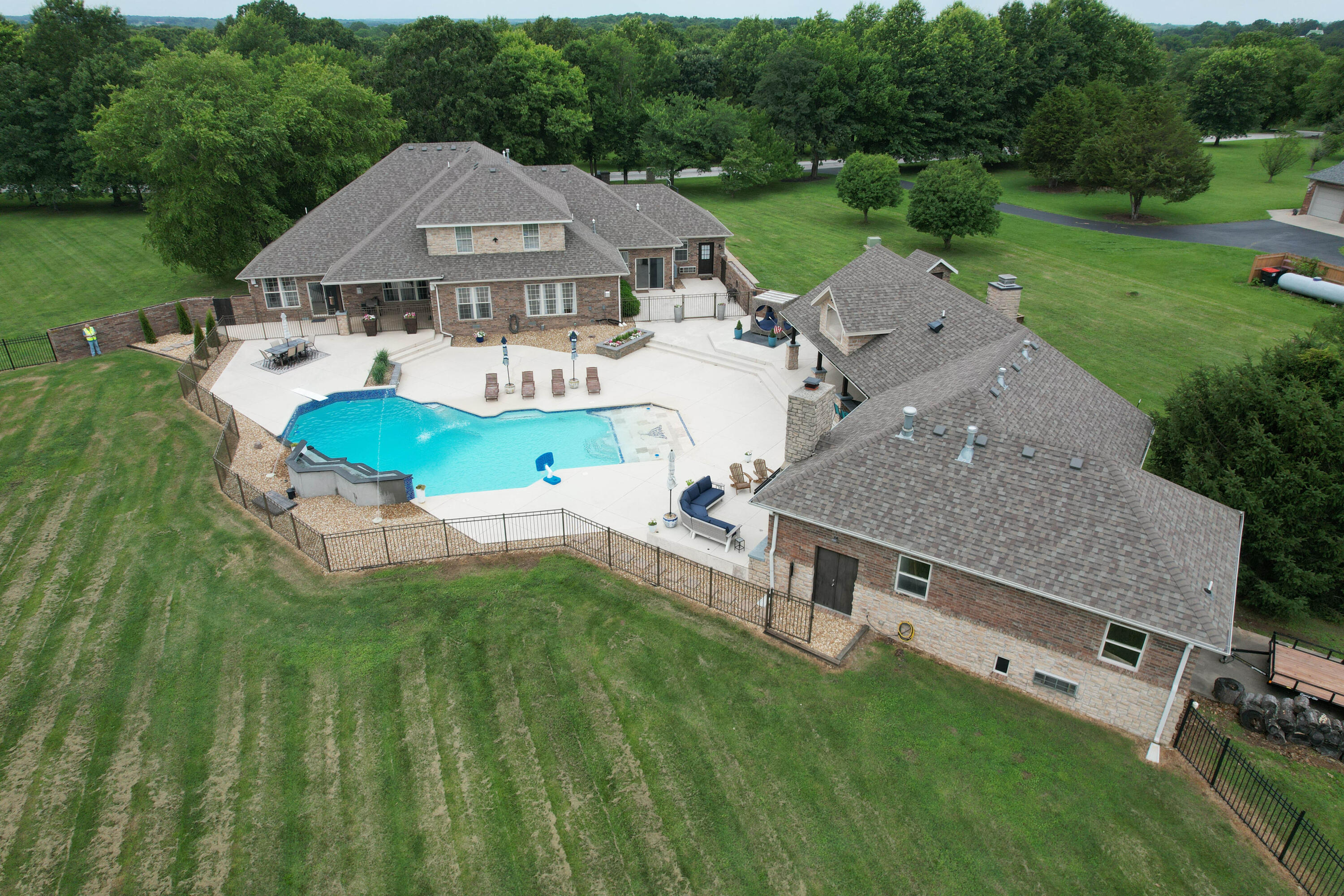 1106 North Pebble Creek Drive Property Photo 35