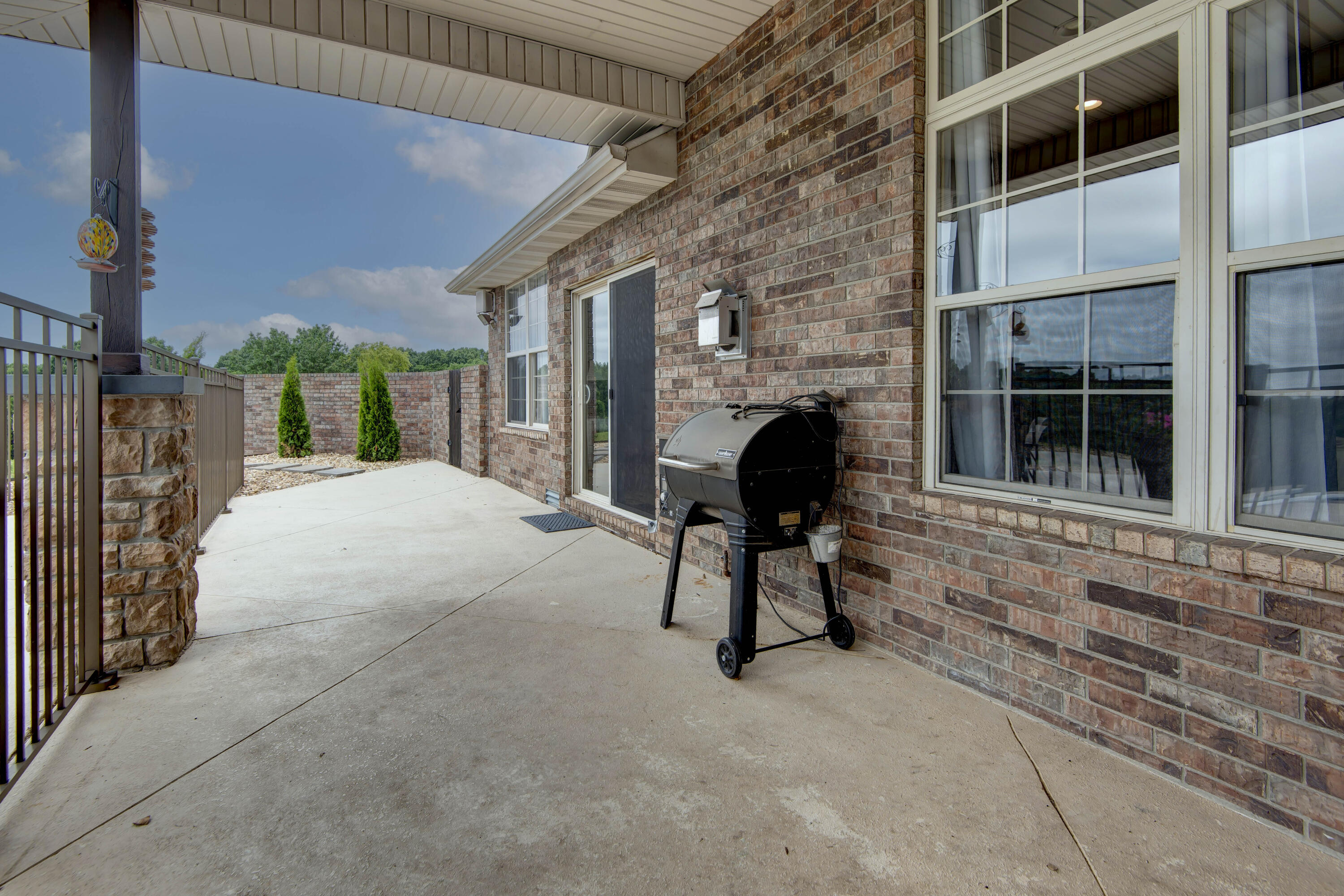 1106 North Pebble Creek Drive Property Photo 48