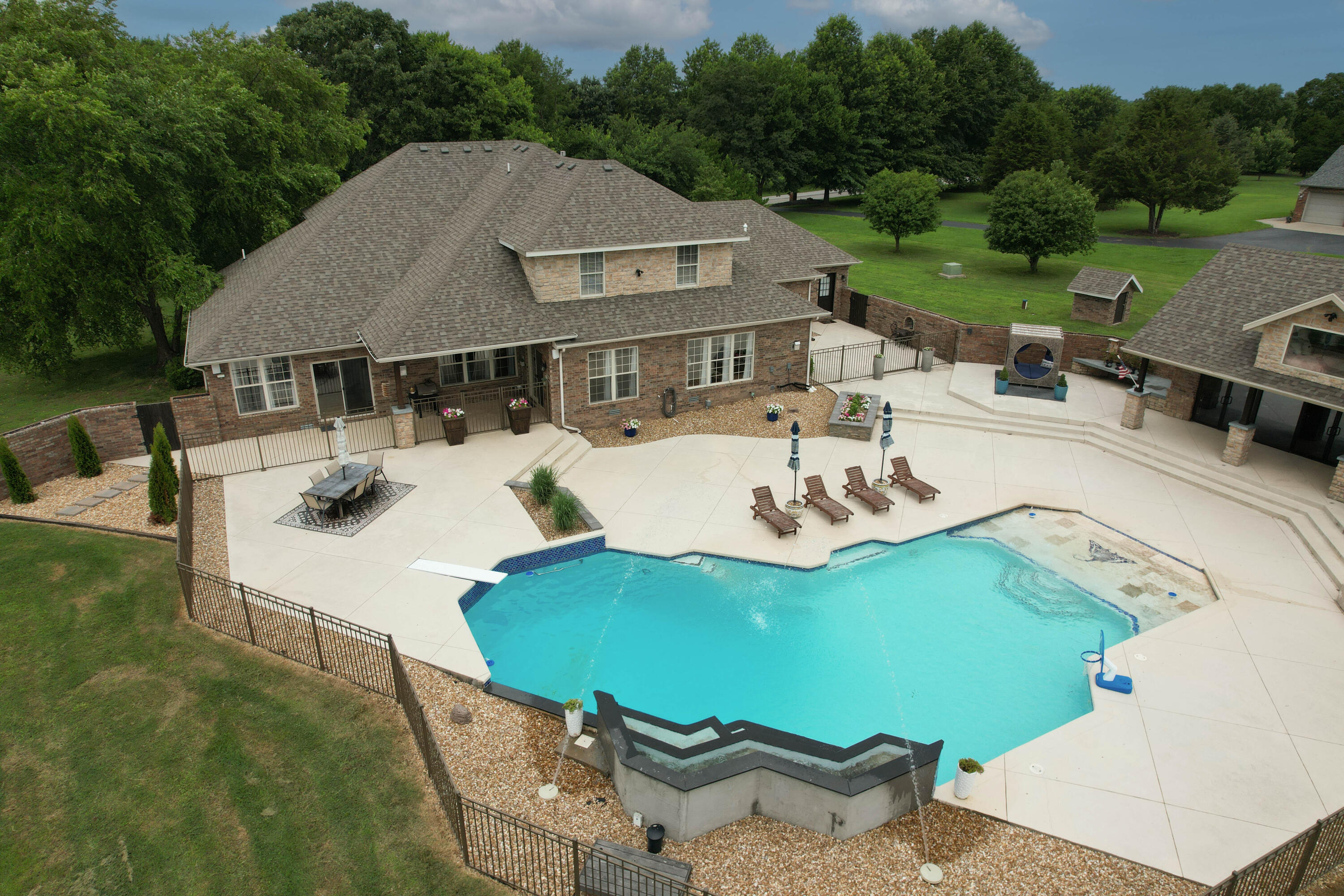 1106 North Pebble Creek Drive Property Photo 50