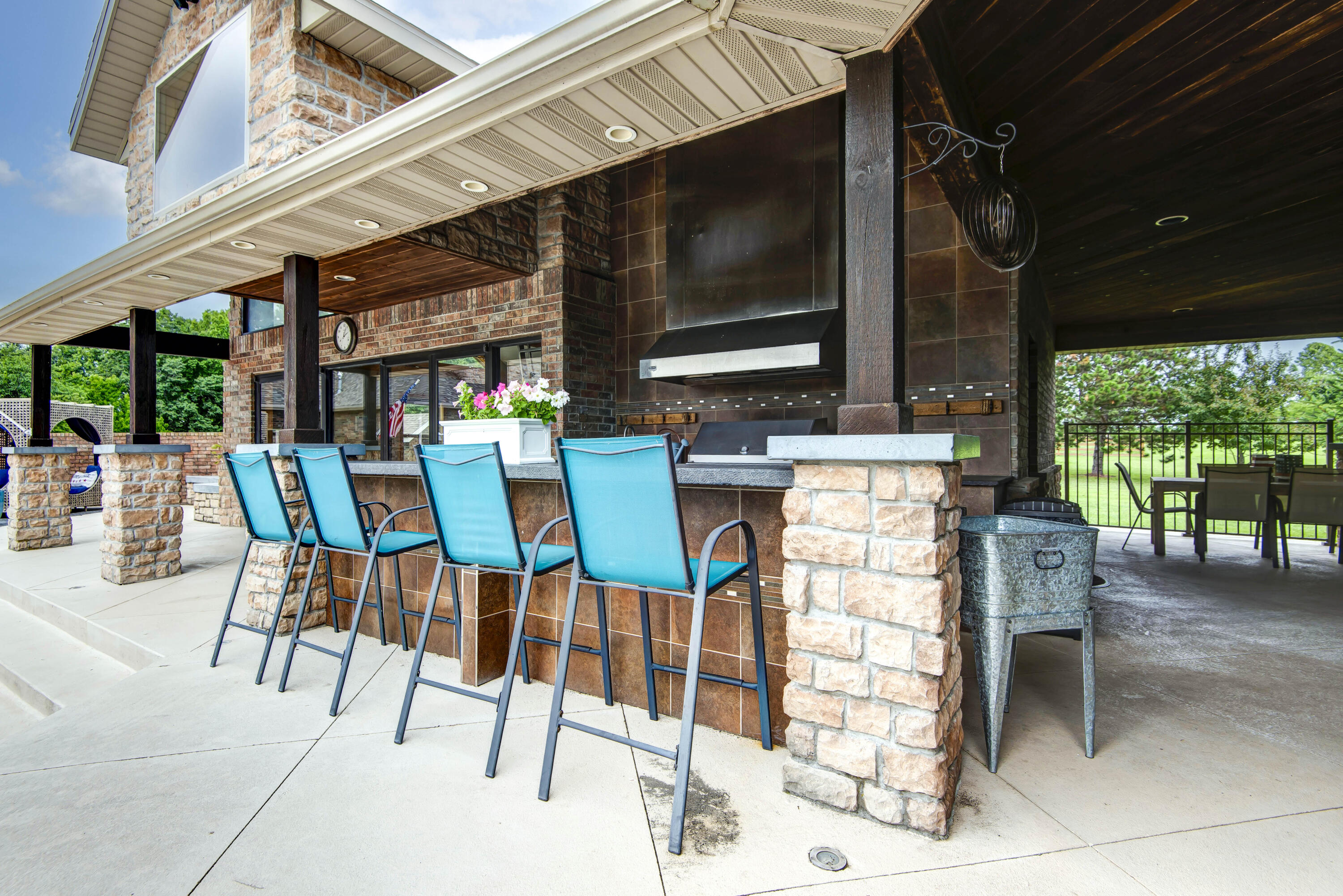 1106 North Pebble Creek Drive Property Photo 58