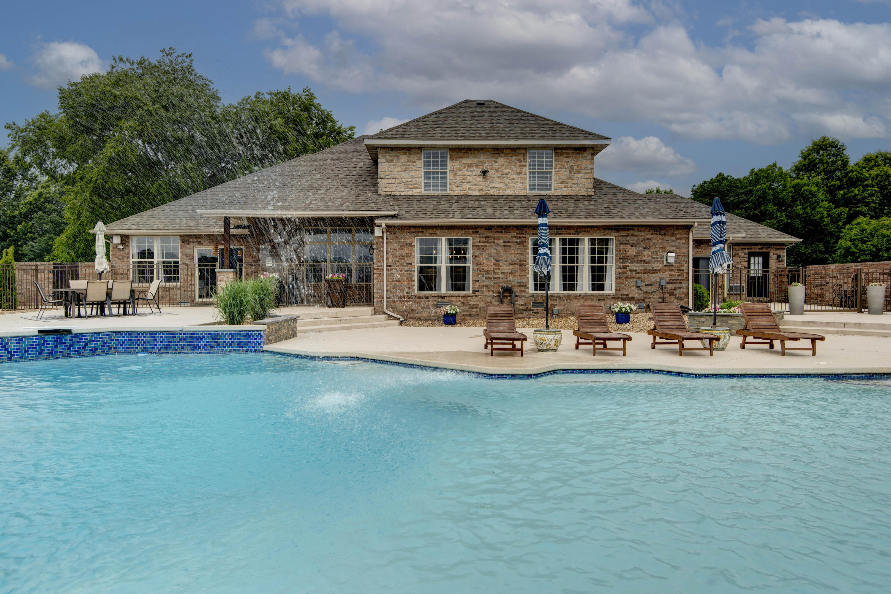 1106 North Pebble Creek Drive Property Photo 64