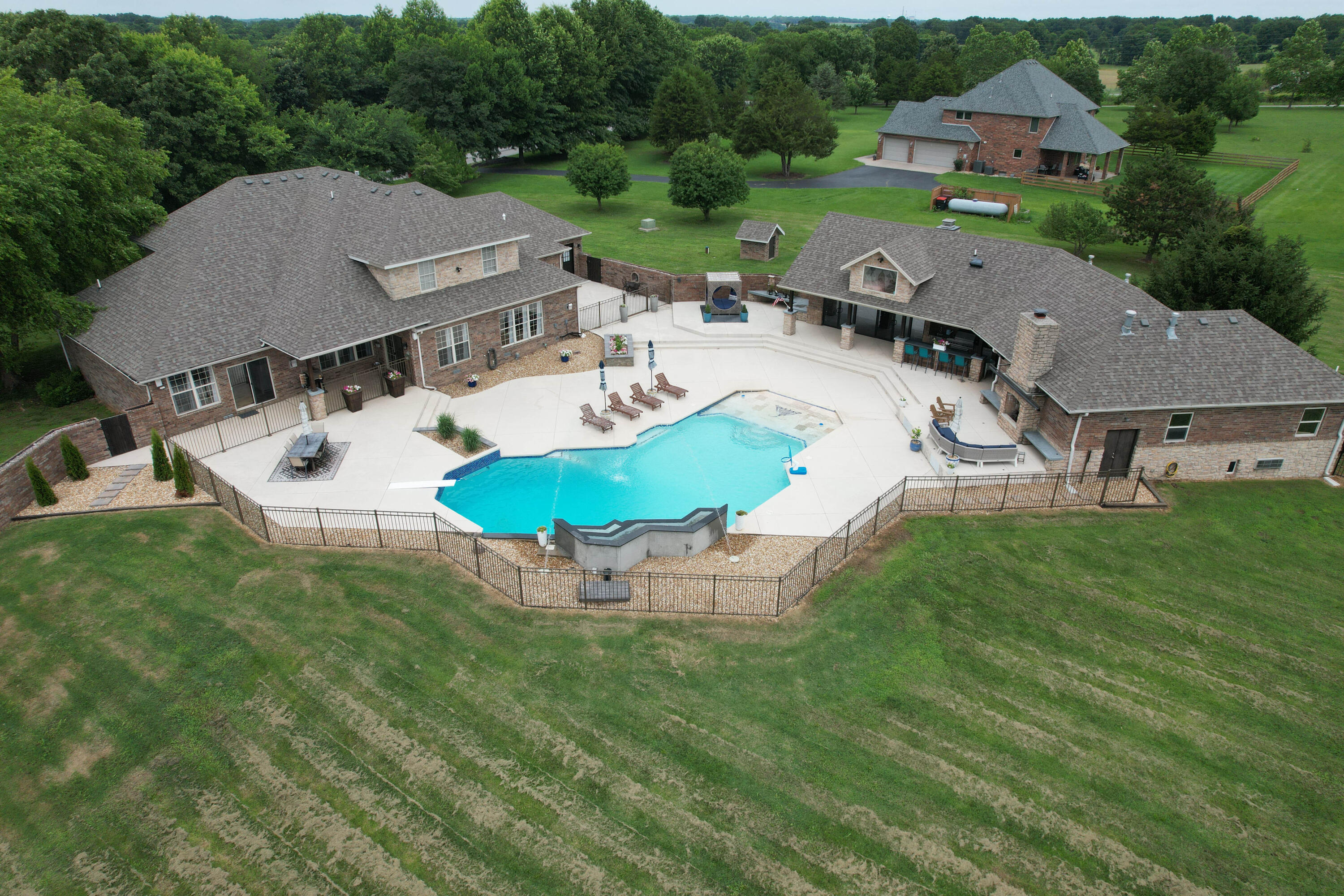 1106 North Pebble Creek Drive Property Photo 81