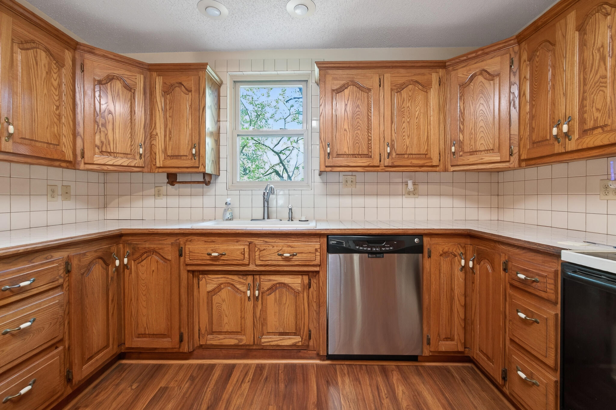 537 West Talmage Street Property Photo 14
