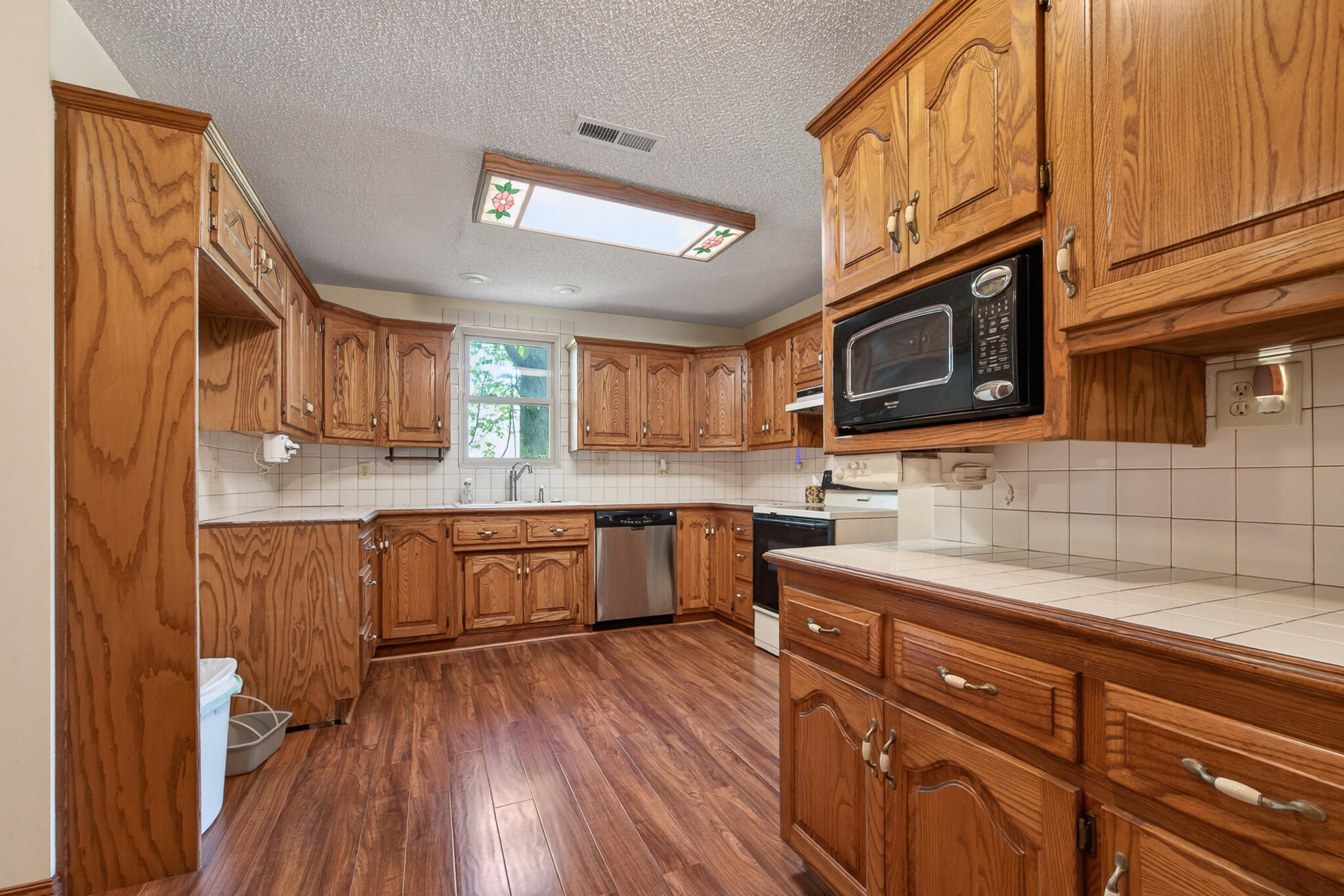 537 West Talmage Street Property Photo 16
