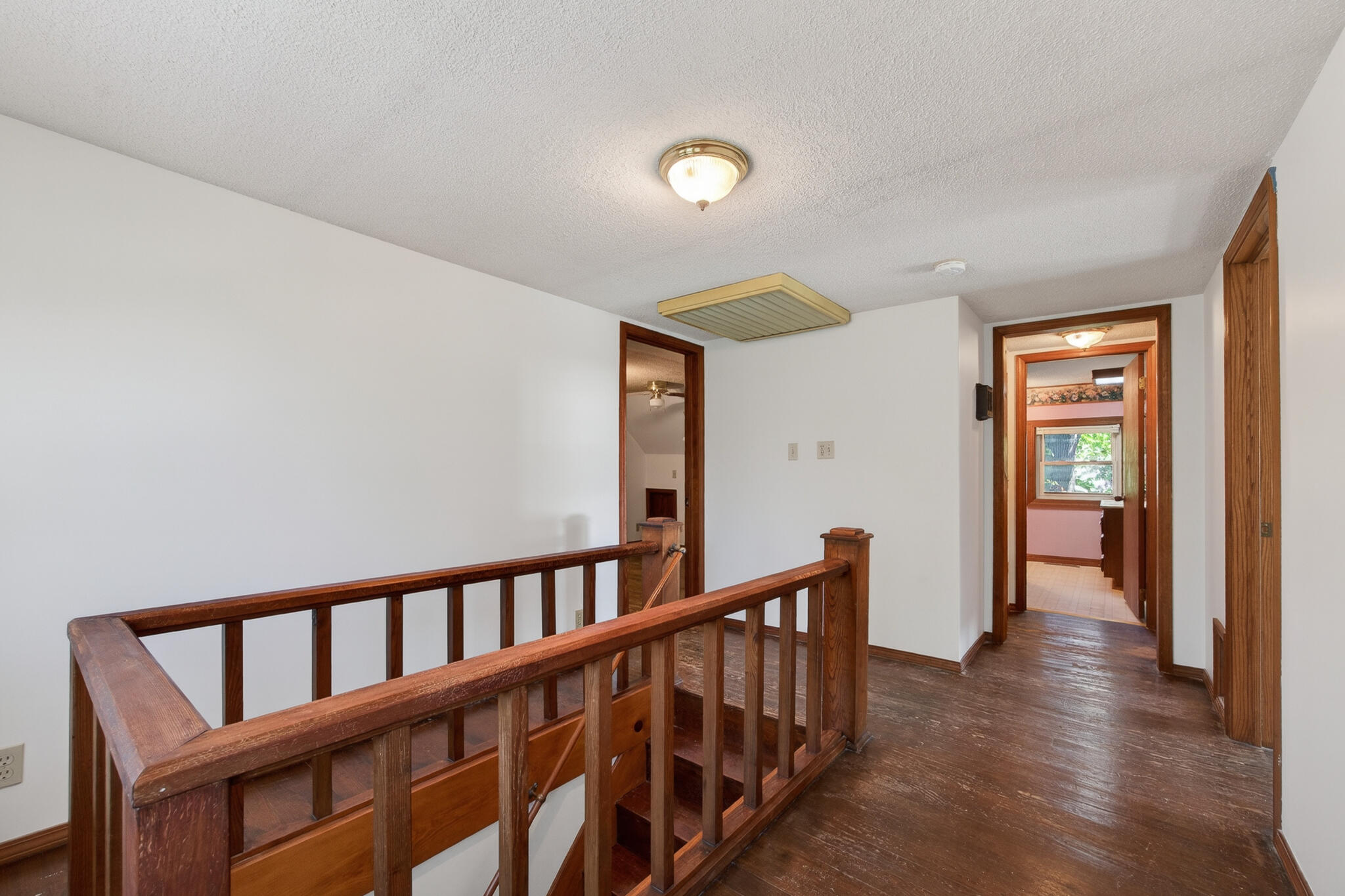 537 West Talmage Street Property Photo 32