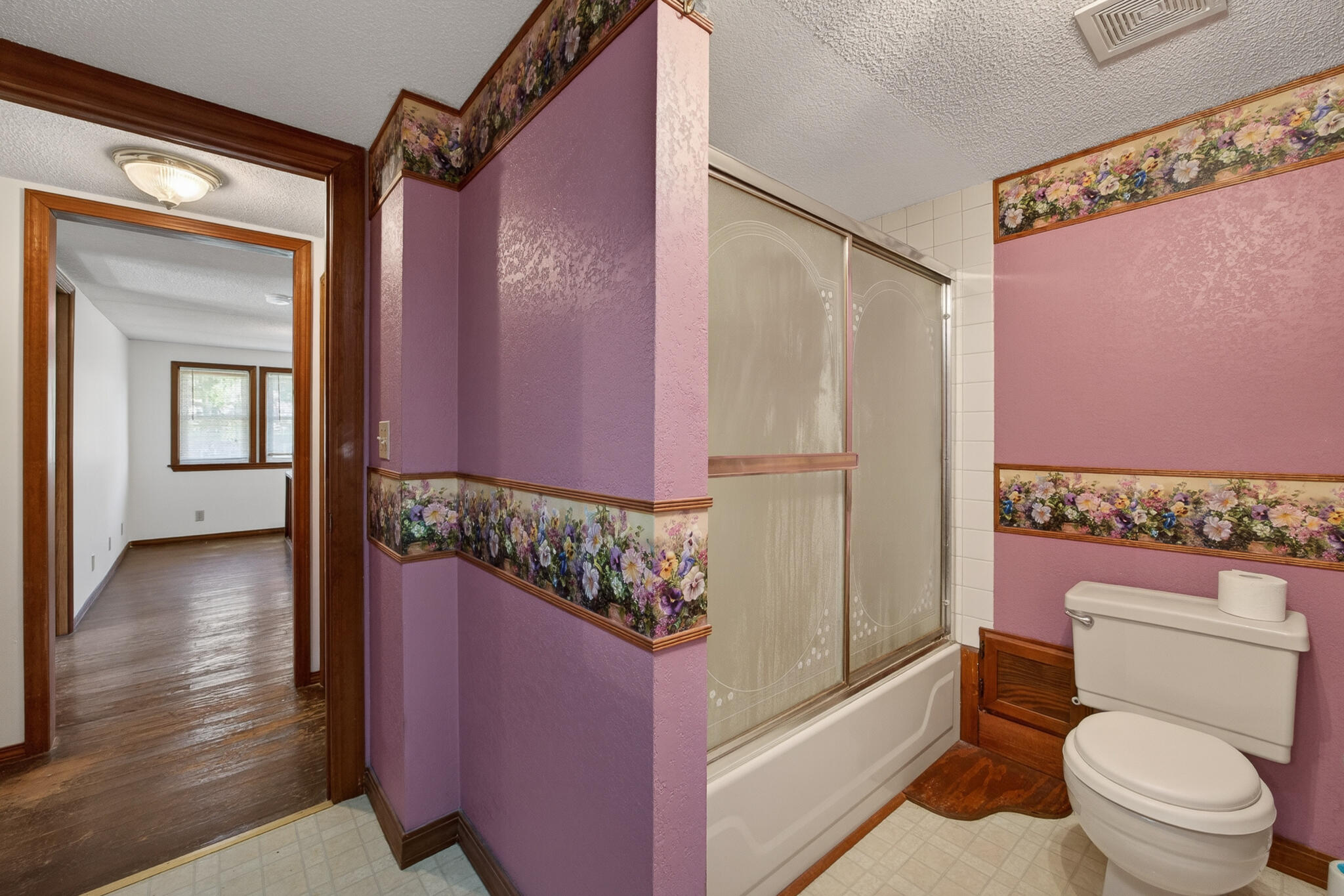 537 West Talmage Street Property Photo 38