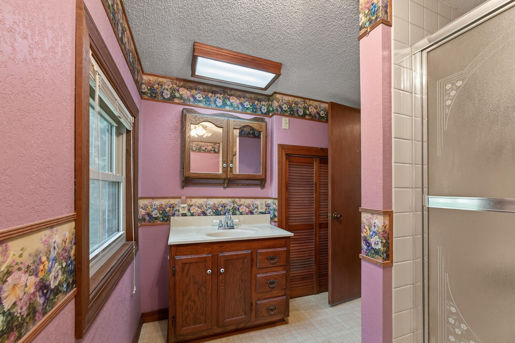 537 West Talmage Street Property Photo 39