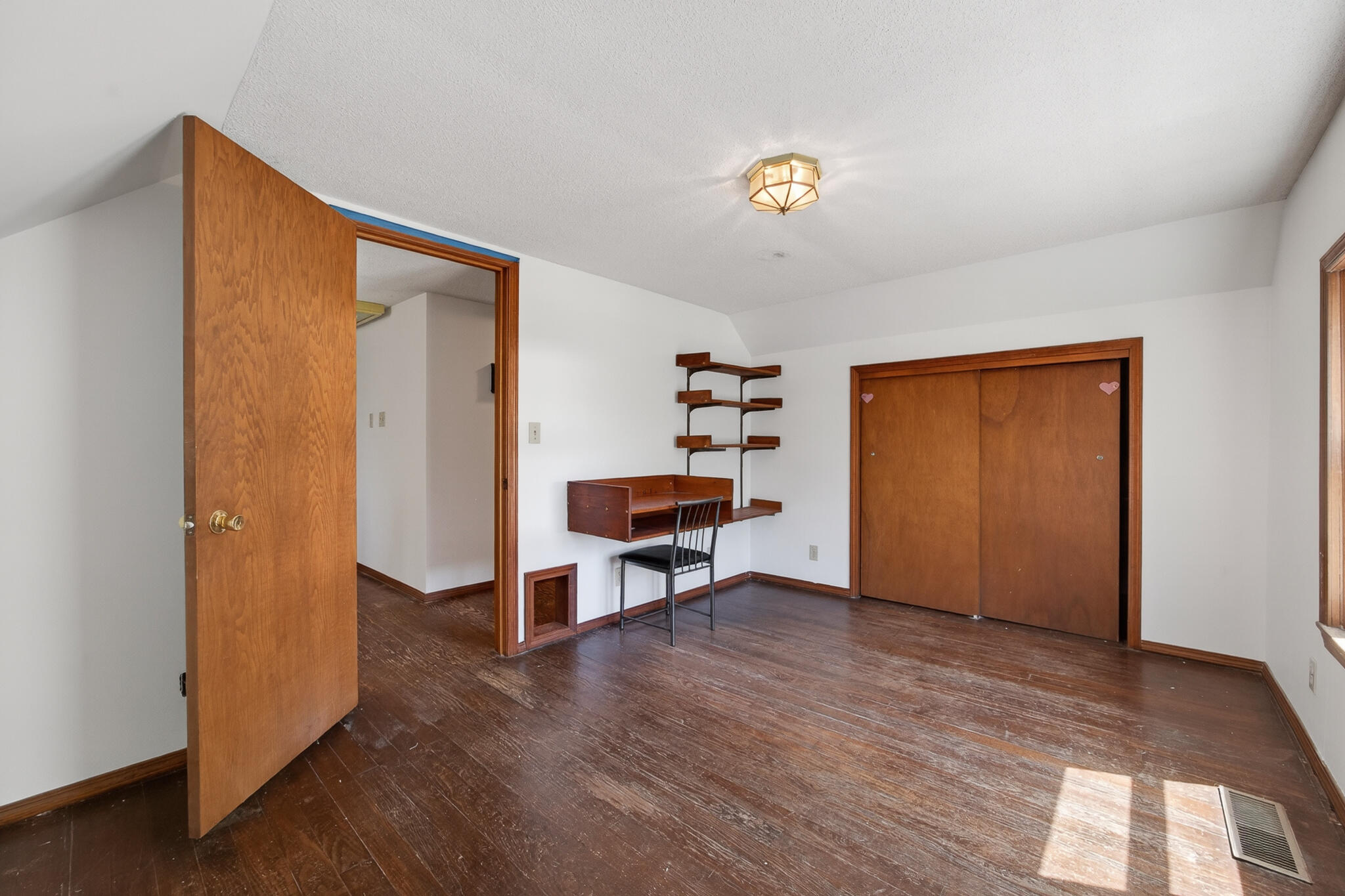 537 West Talmage Street Property Photo 40