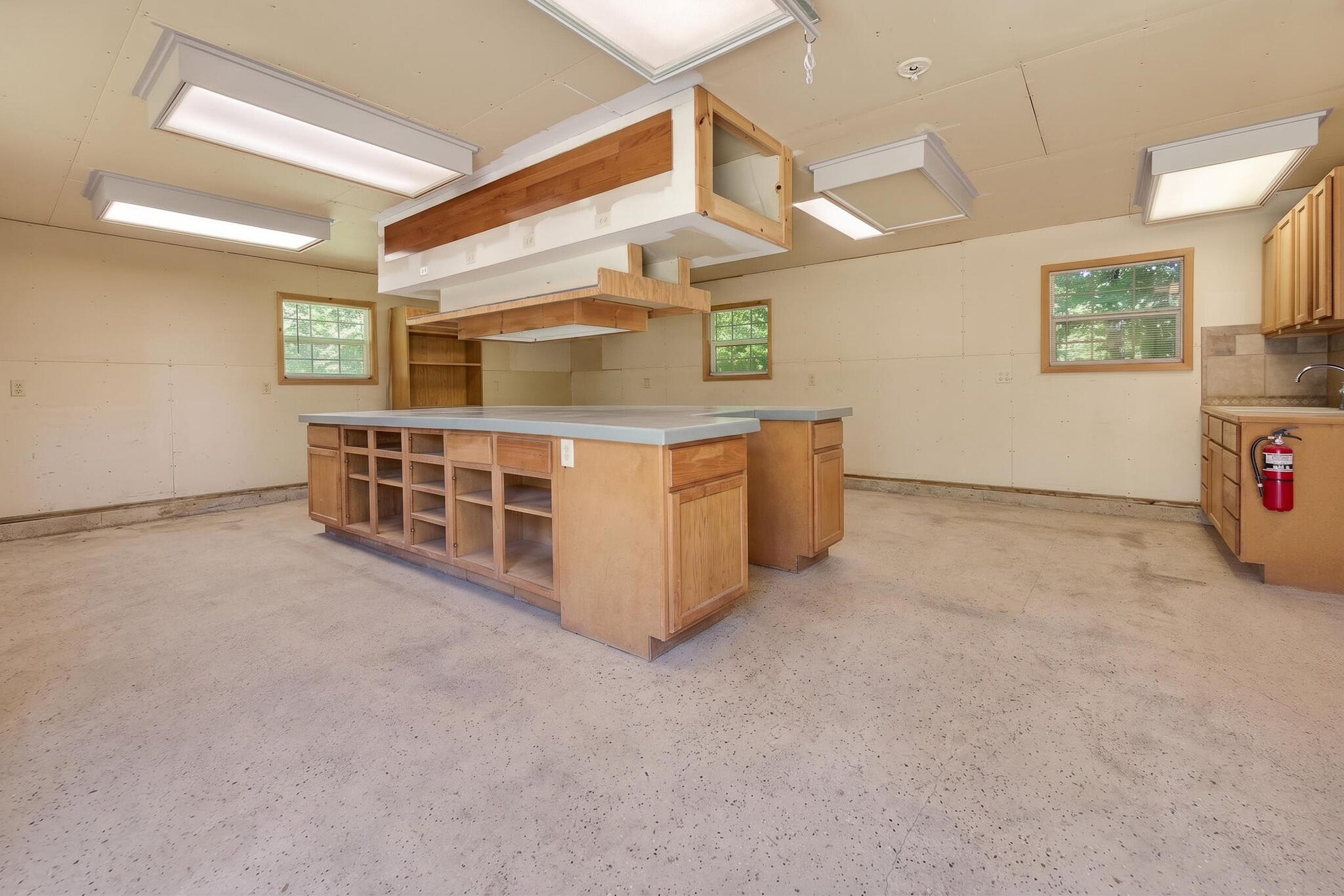 537 West Talmage Street Property Photo 45