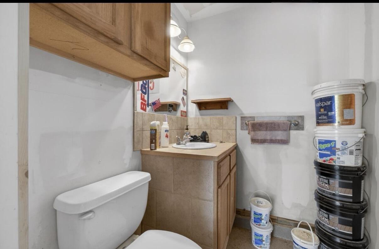 537 West Talmage Street Property Photo 47