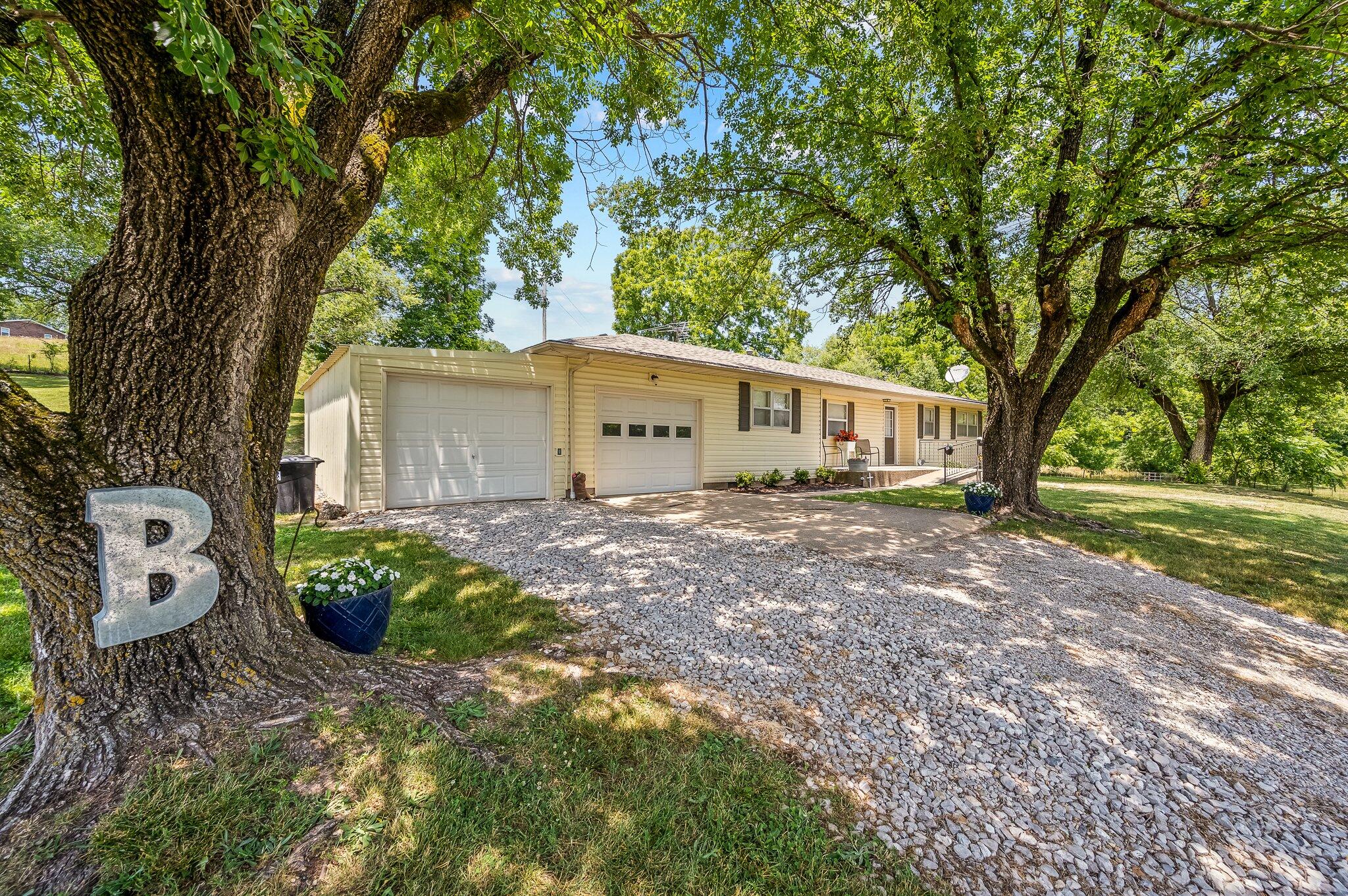 8675 South State Highway 5 Property Photo 2