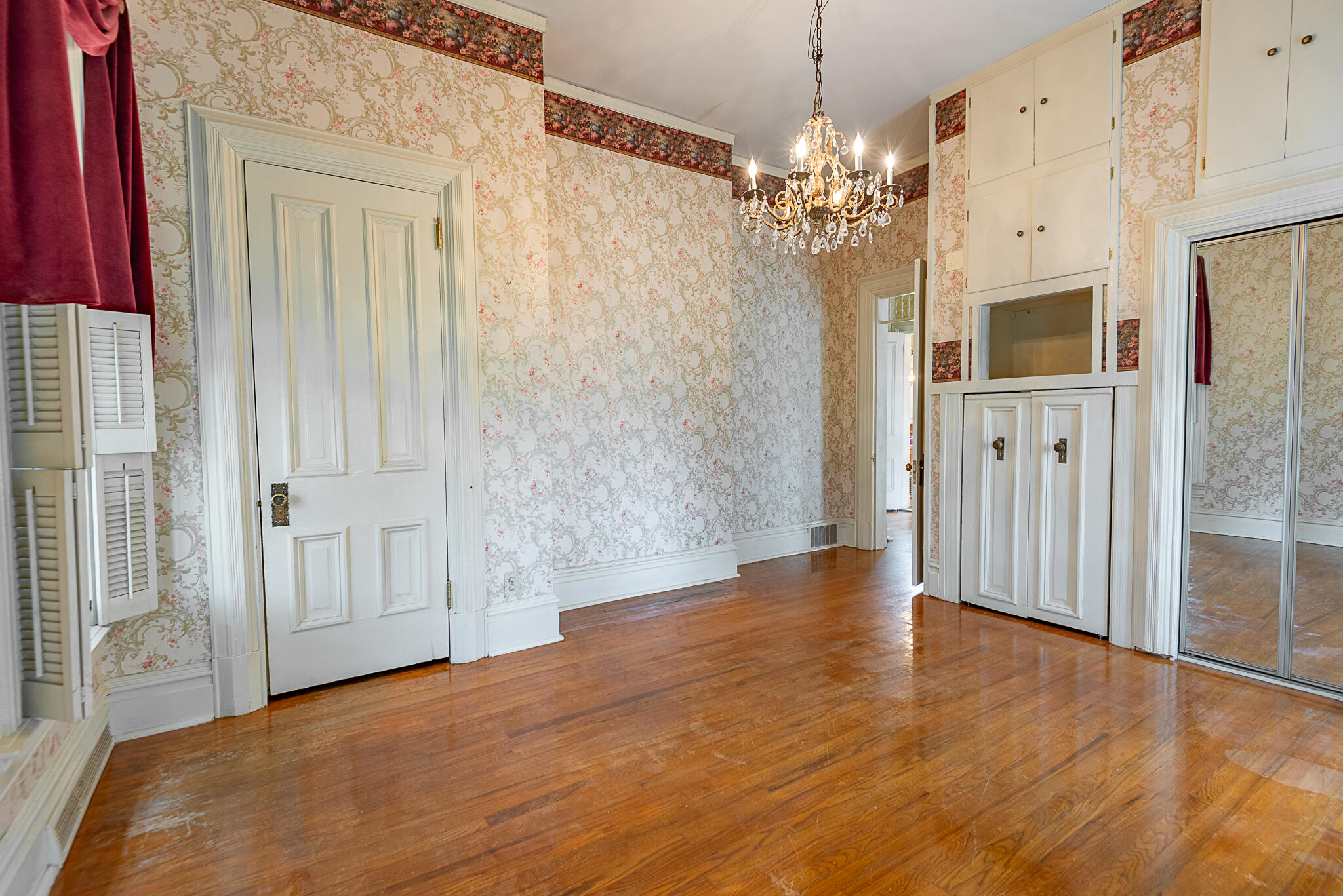625 South Avenue Property Photo 11
