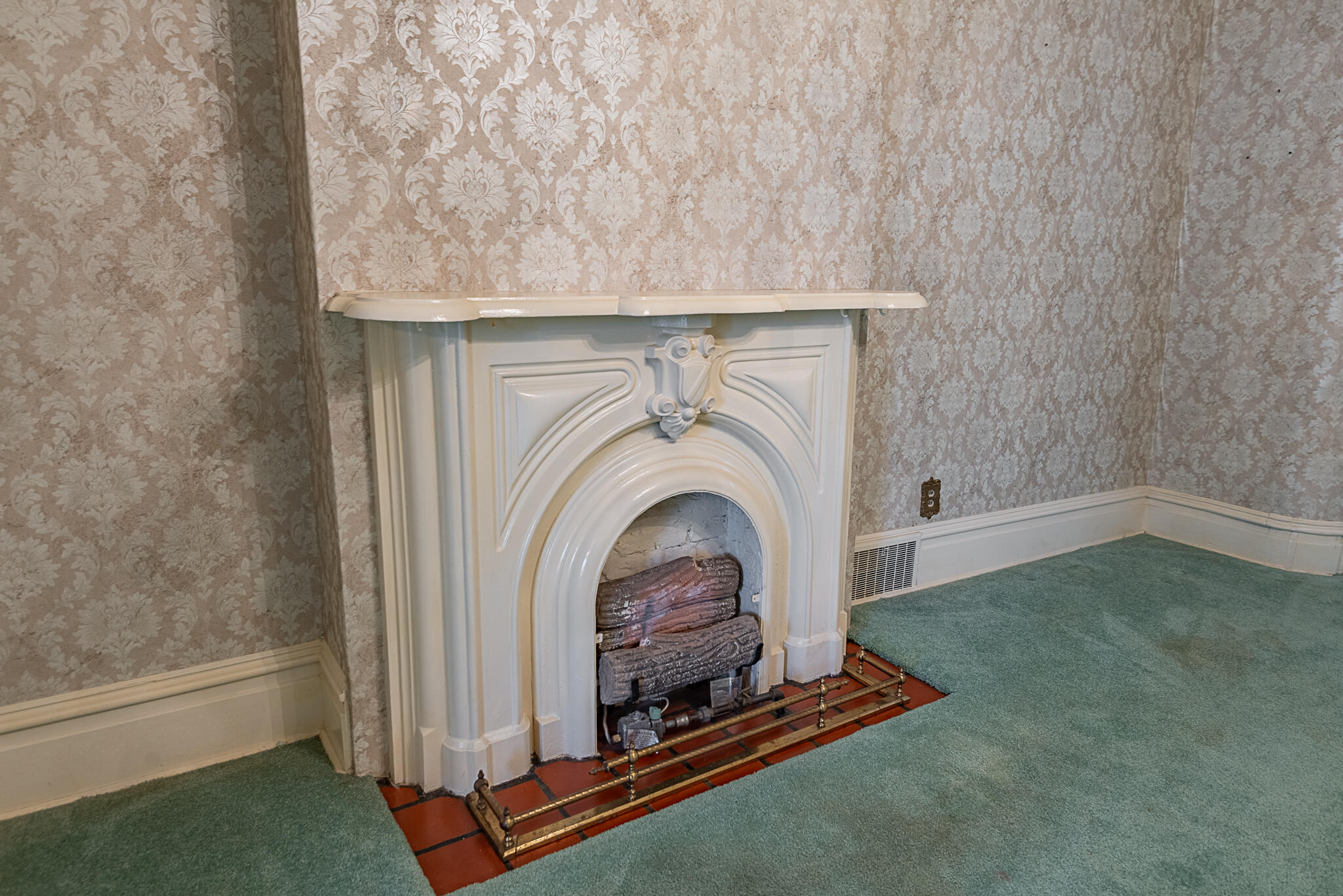 625 South Avenue Property Photo 23