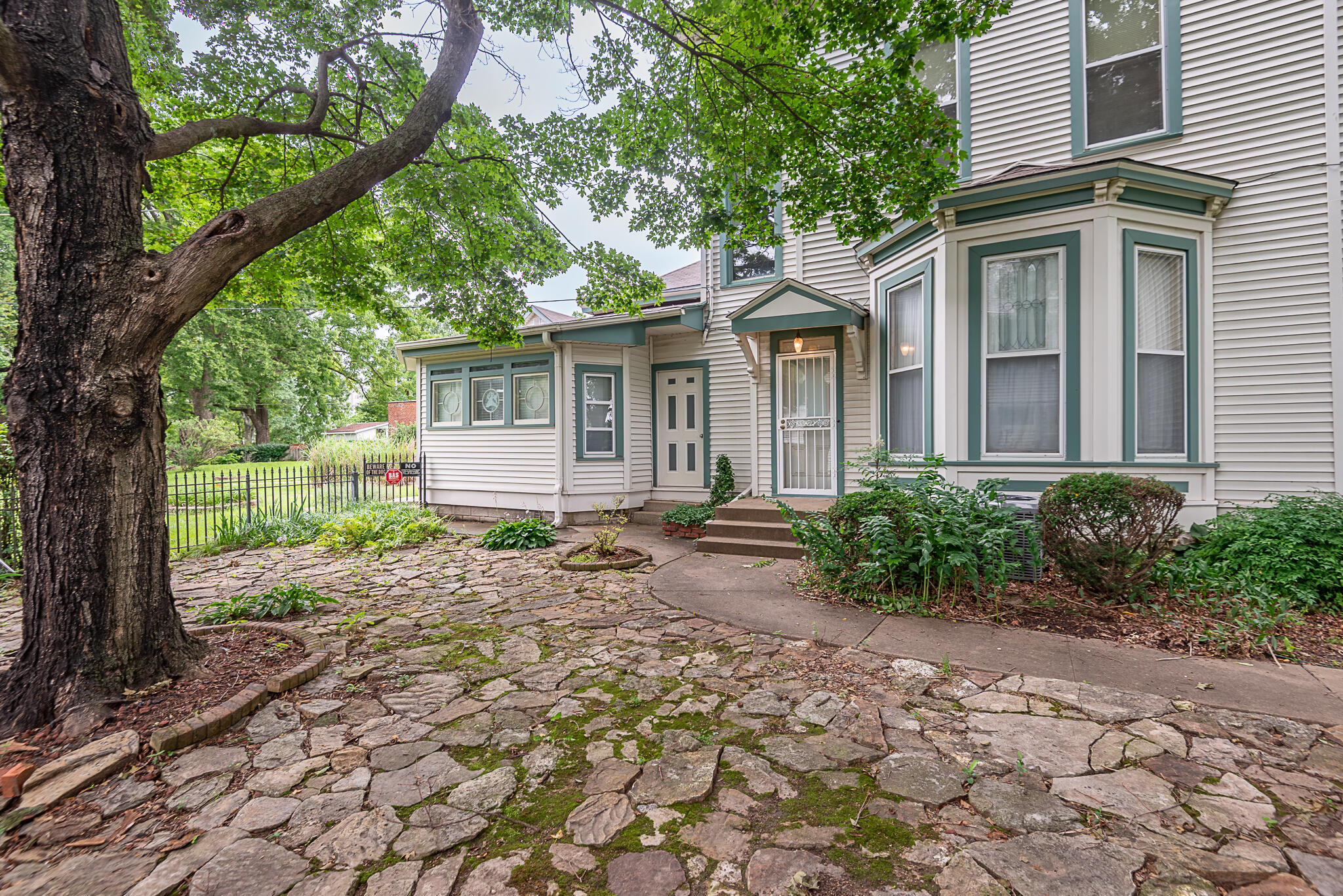 625 South Avenue Property Photo 56