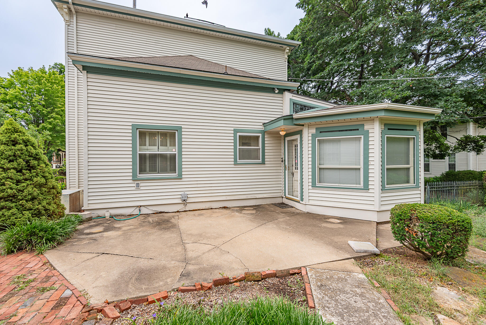 625 South Avenue Property Photo 63