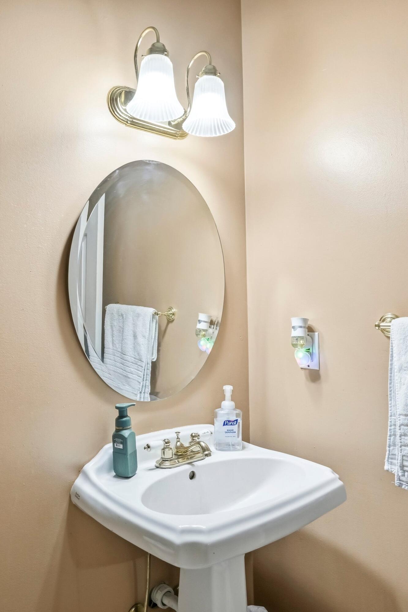 2611 North Rhodes Circle Property Photo 13