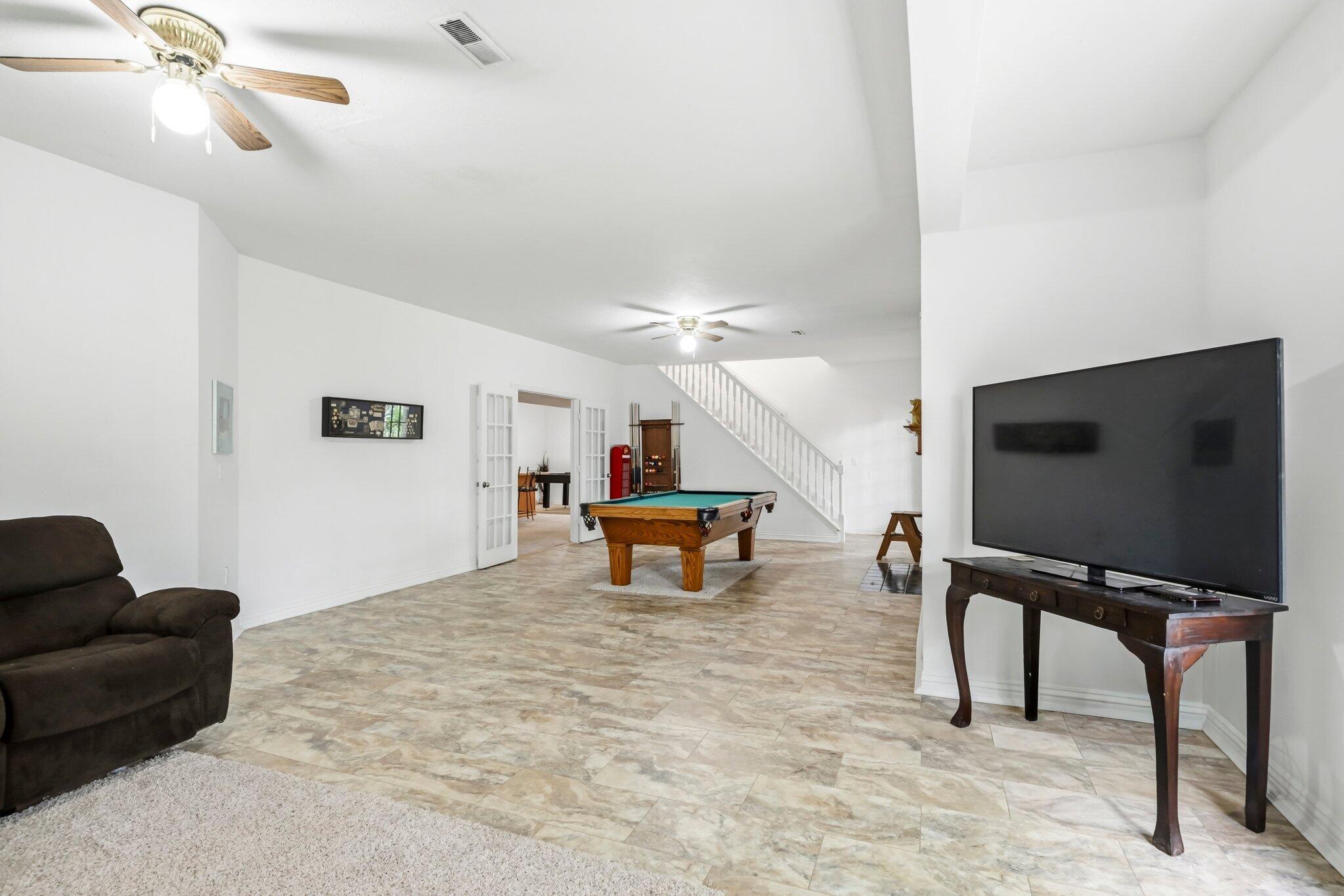 2611 North Rhodes Circle Property Photo 29