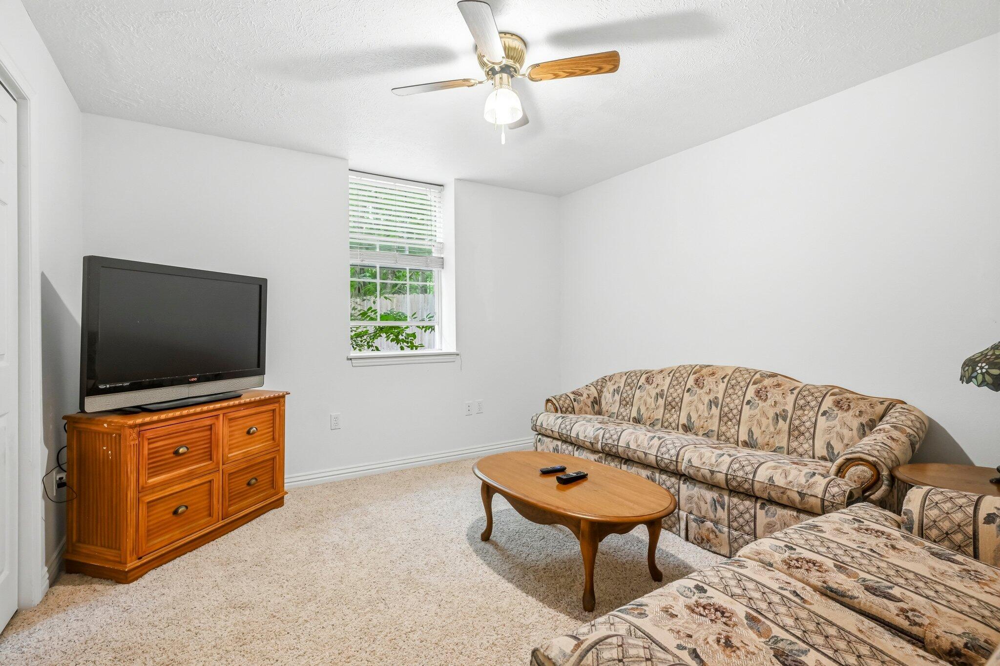 2611 North Rhodes Circle Property Photo 33