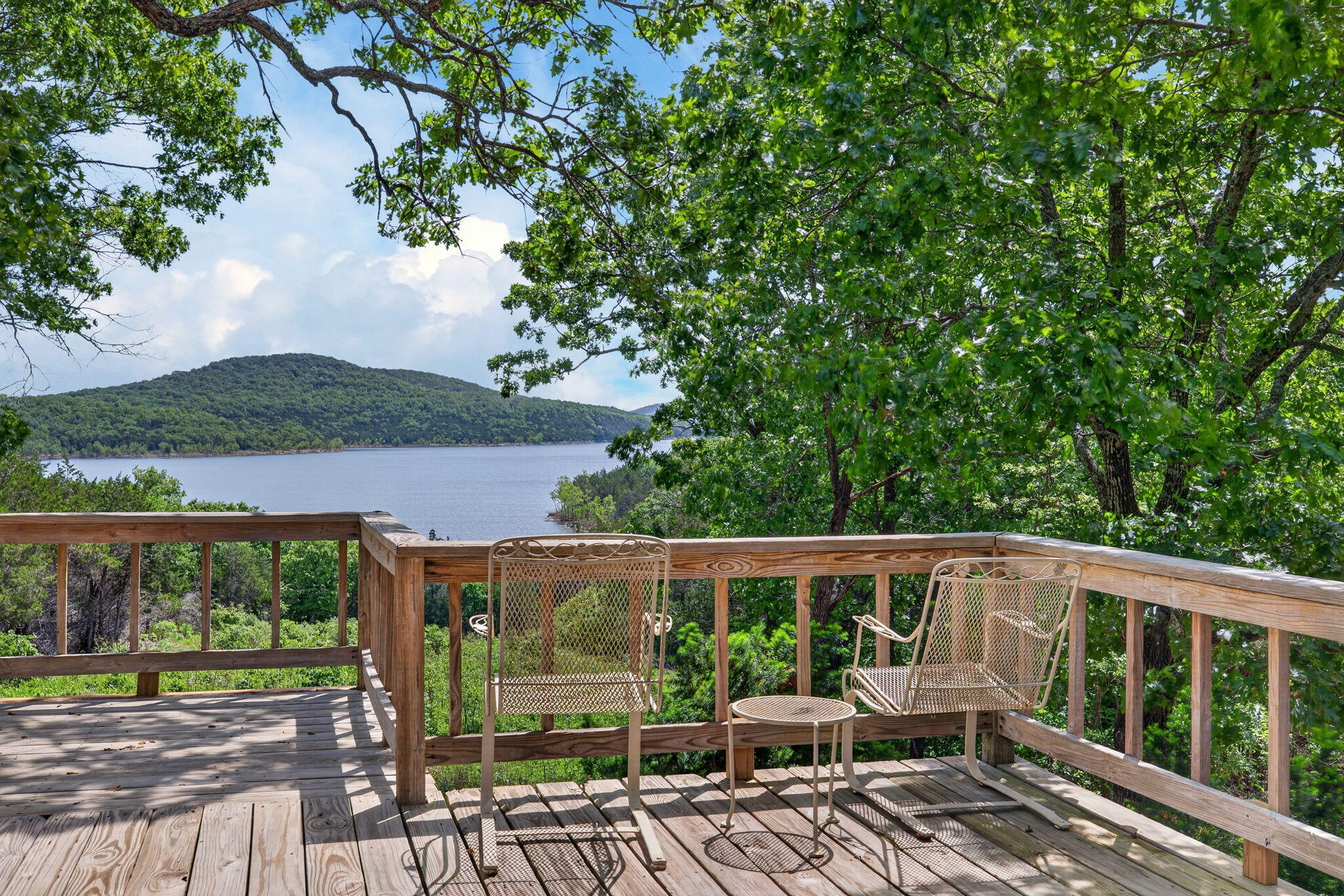 226 Ledgestone Road Property Photo 8