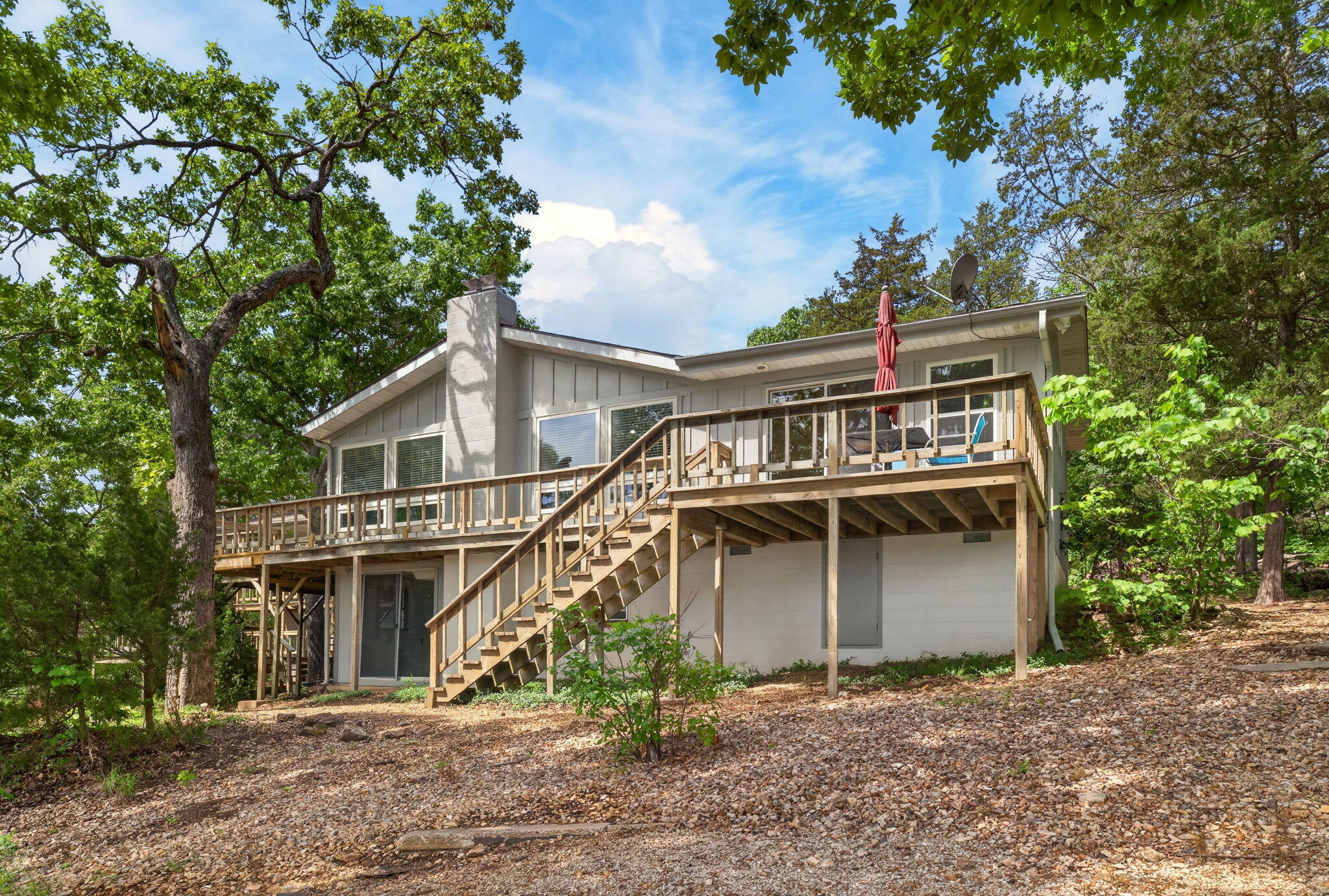 226 Ledgestone Road Property Photo 10