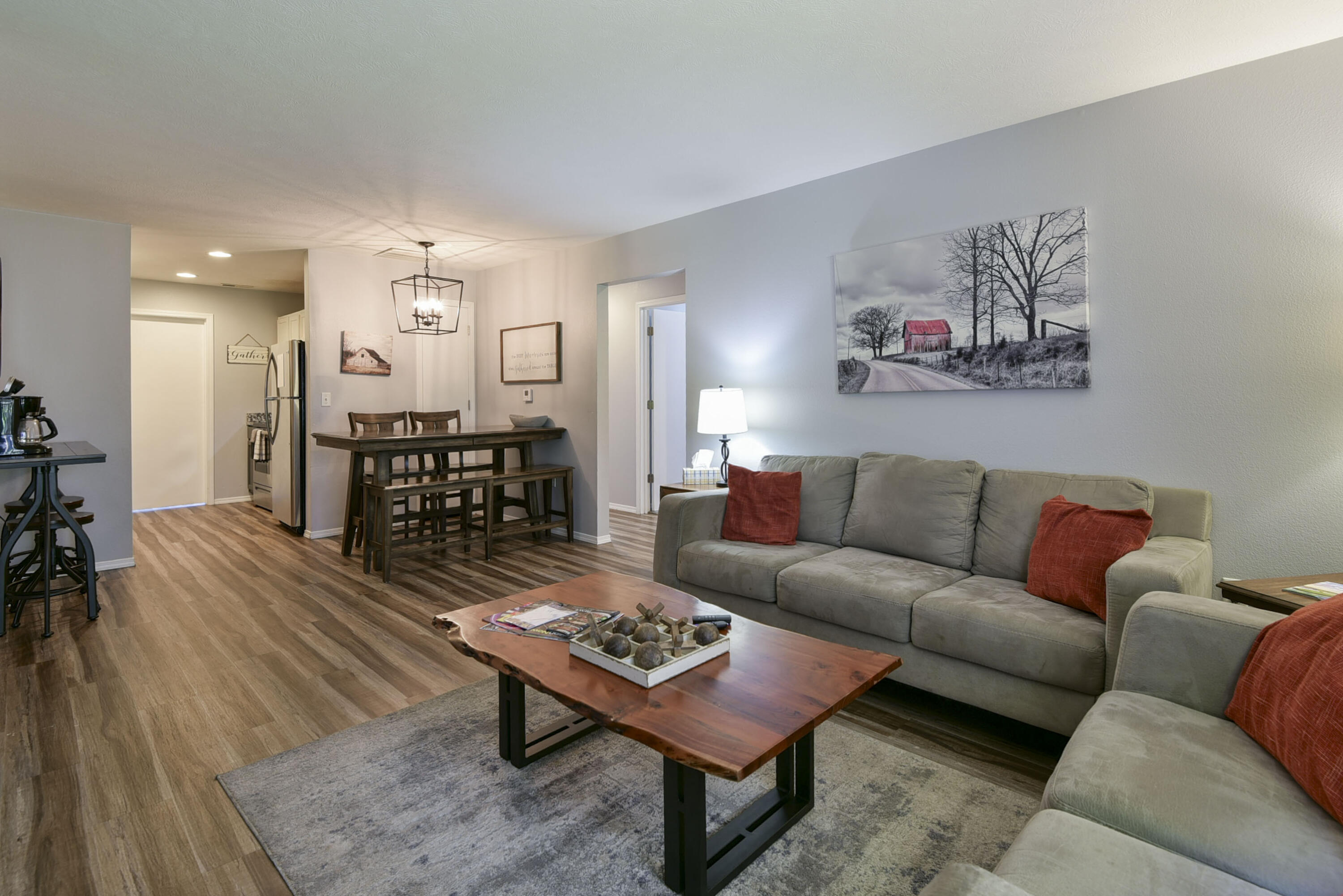 2912 Vineyards Parkway 3 Property Photo 10