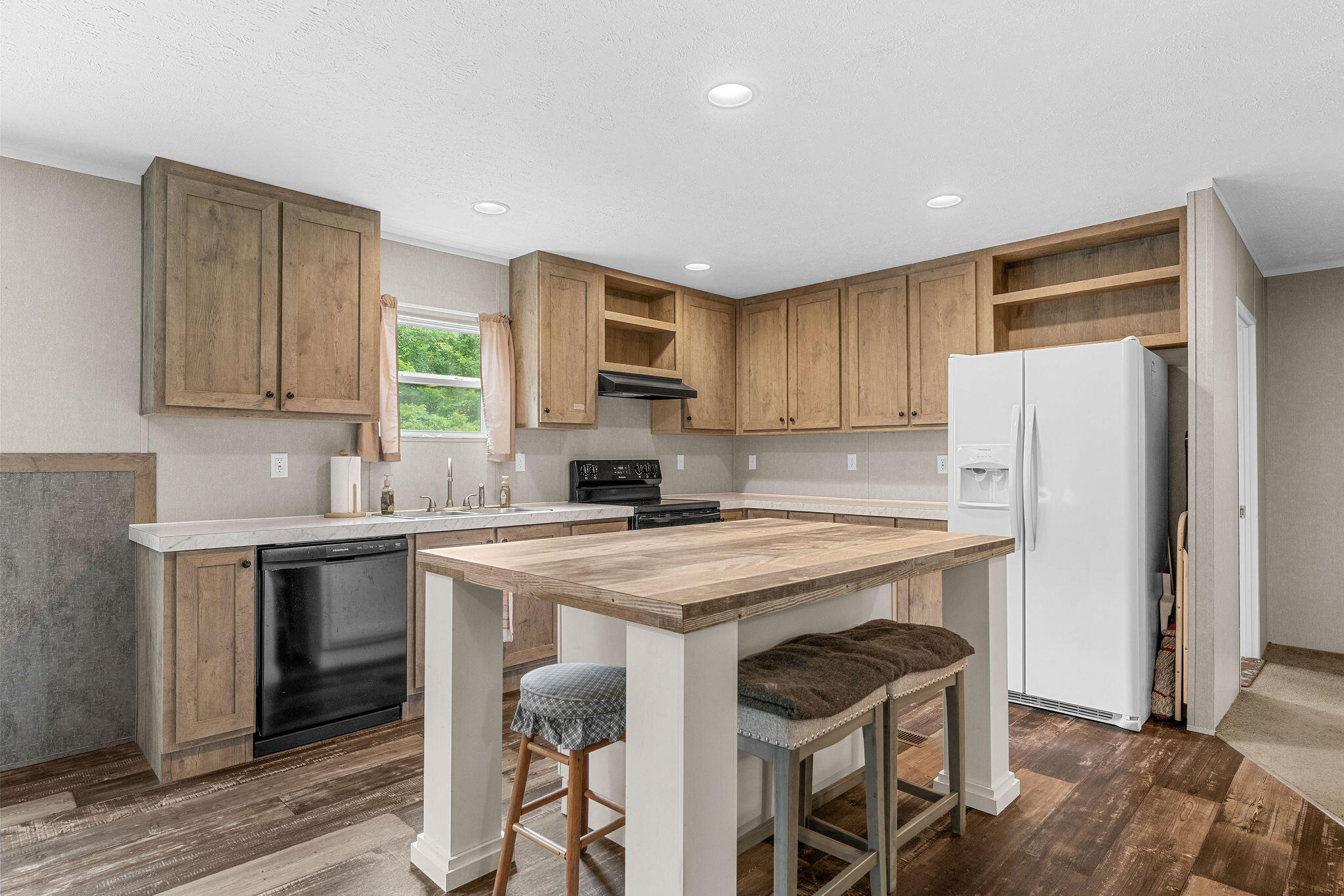 11977 Lazy Creek Lane Property Photo 8