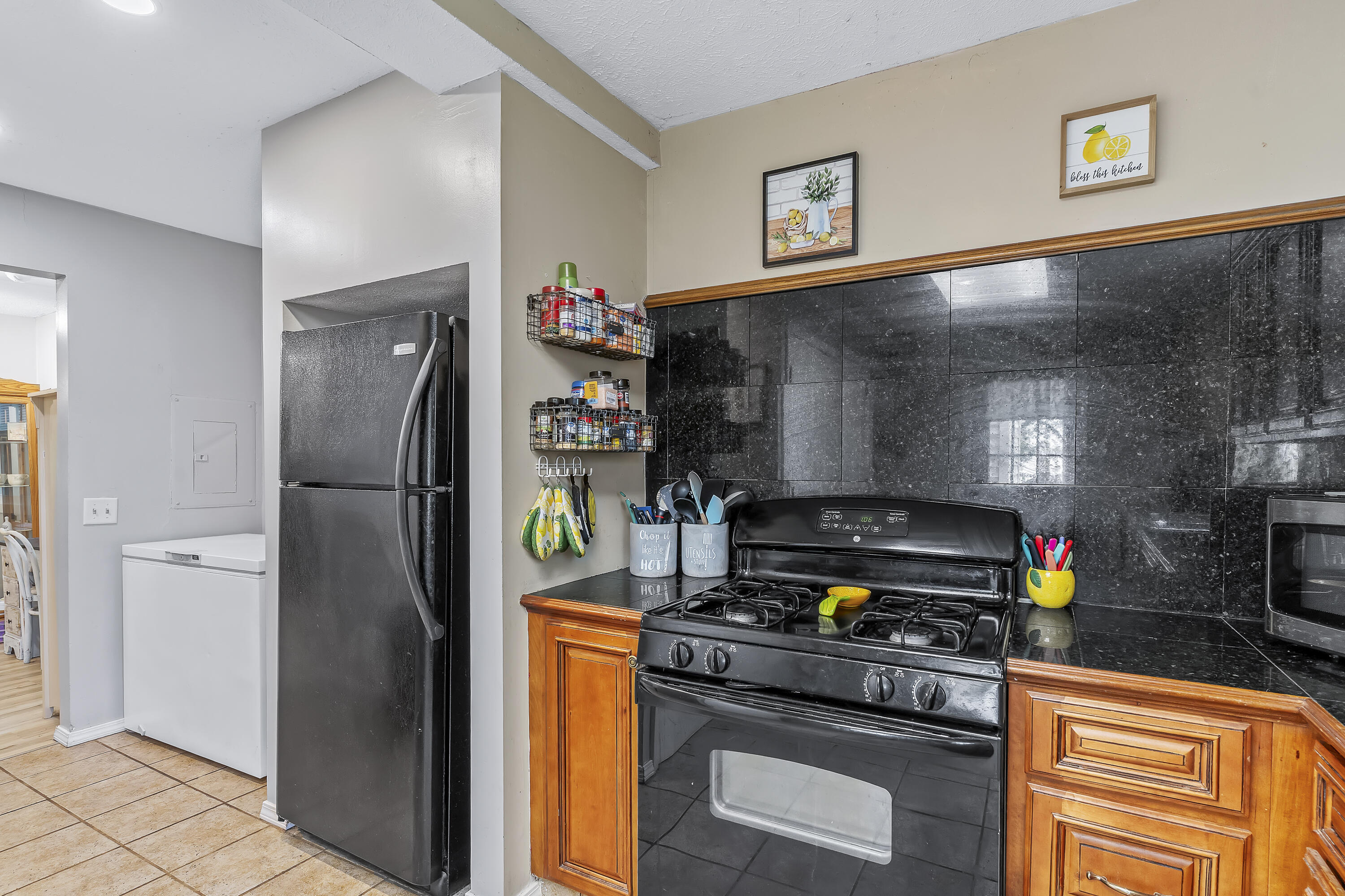 1034 North Clay Avenue Property Photo 15
