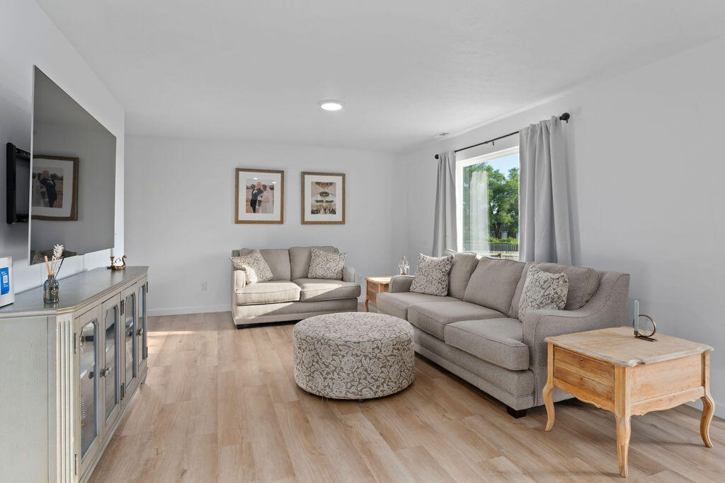 509 North Pine Leaf Road Property Photo 4
