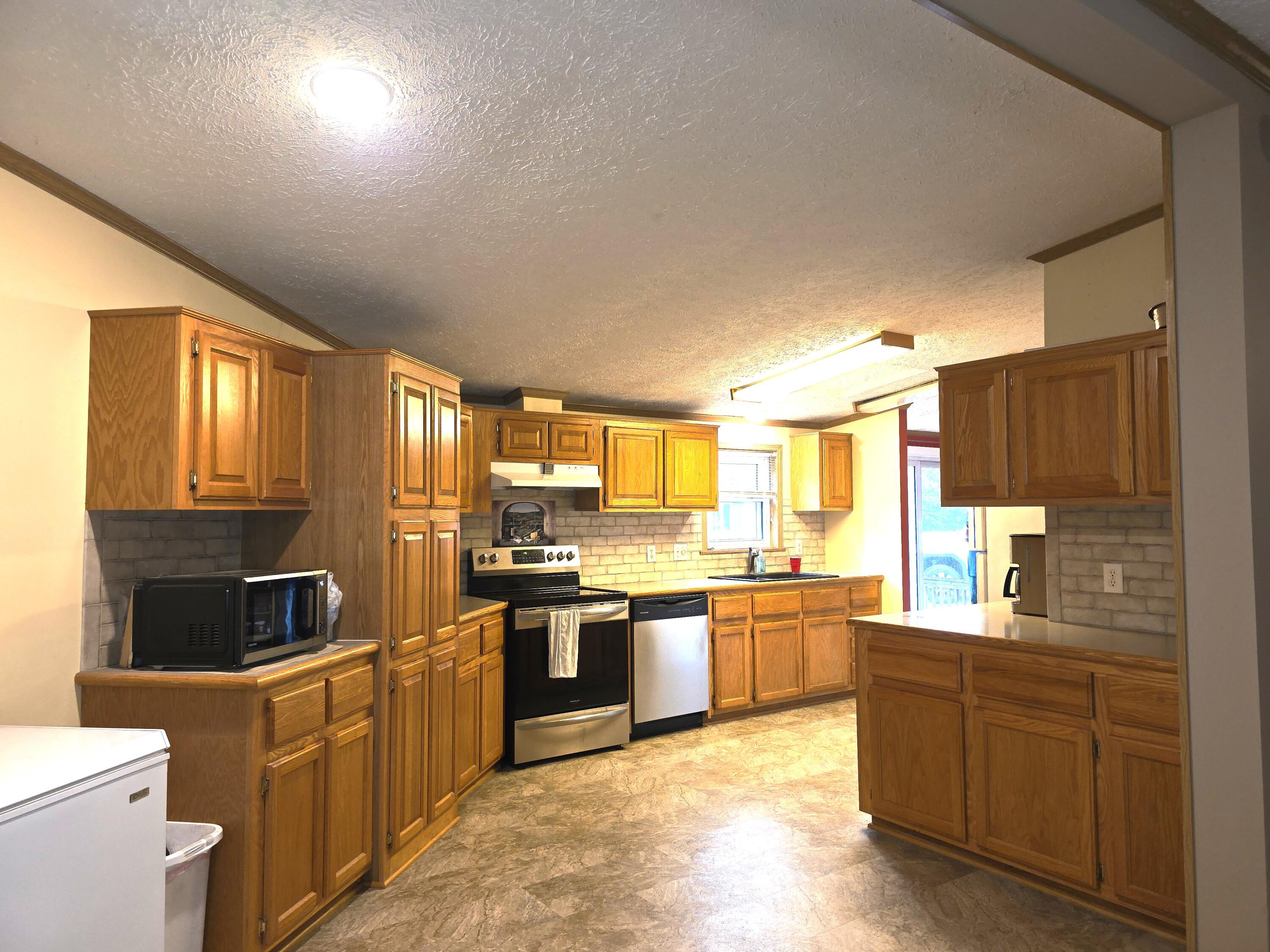 10144 Vixen Road Property Photo 4