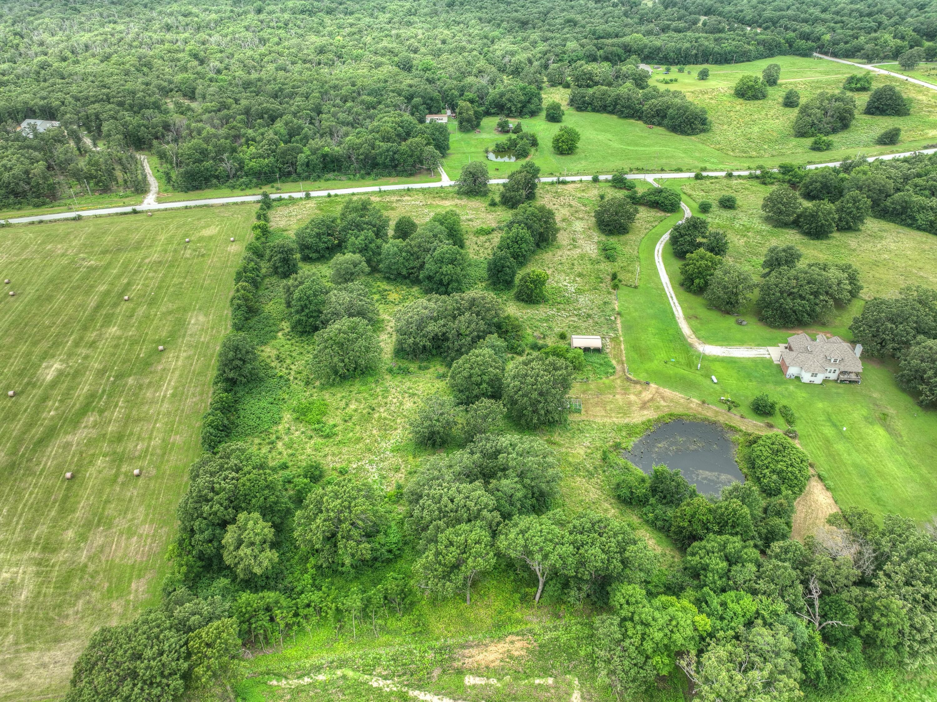 000 State Line Road Property Photo 5