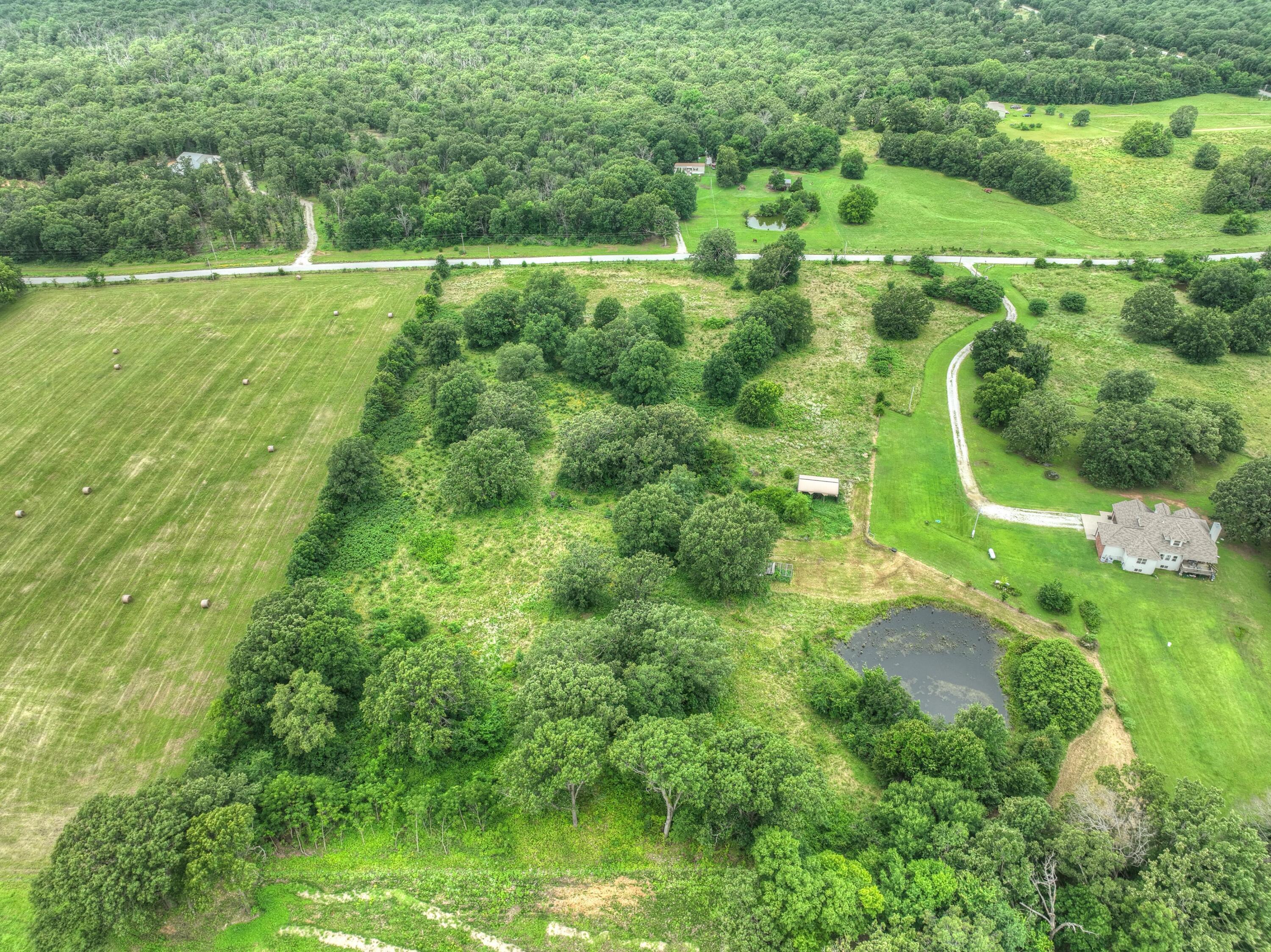 000 State Line Road Property Photo 6