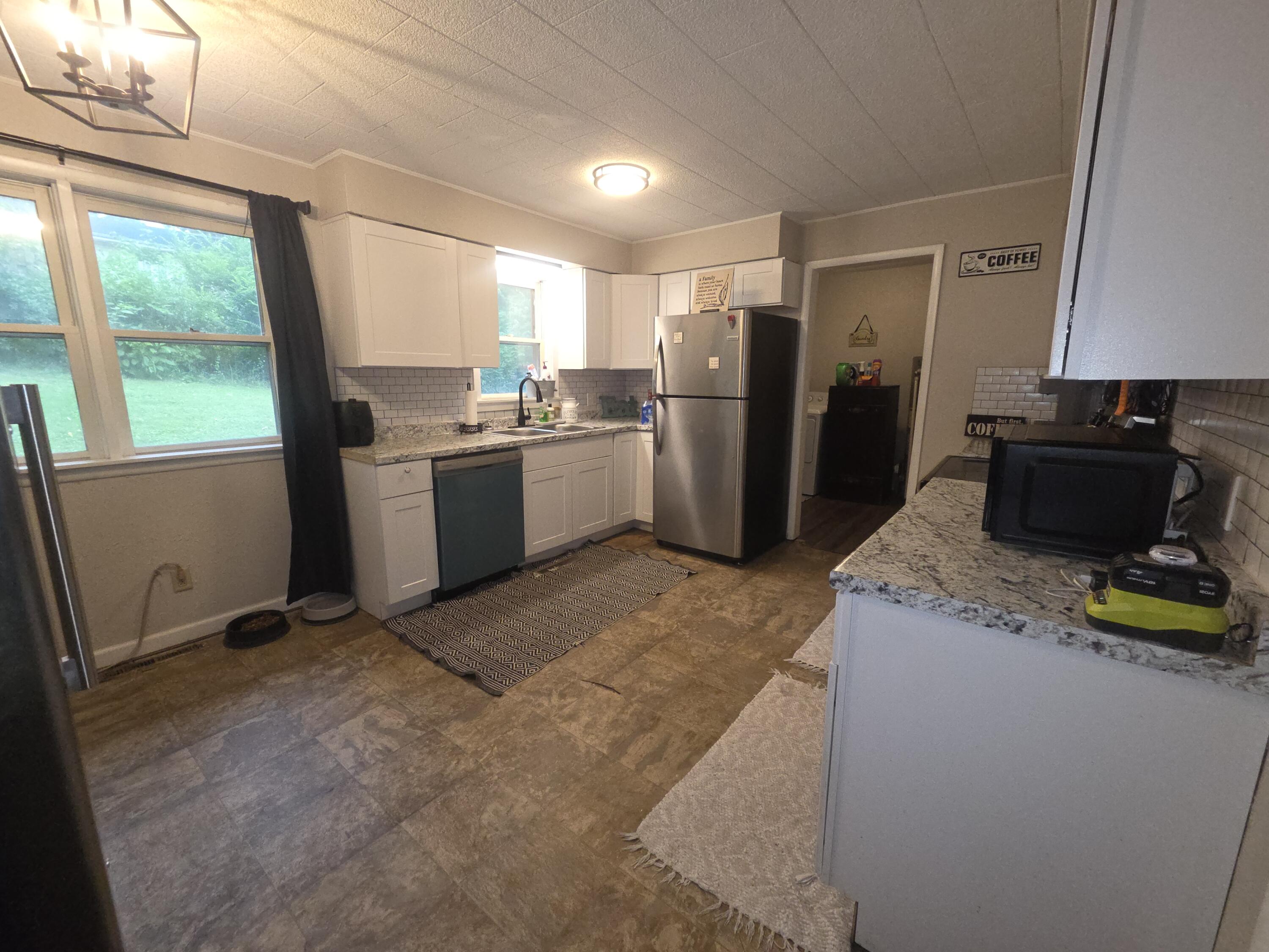 909 Patton Avenue Property Photo 4