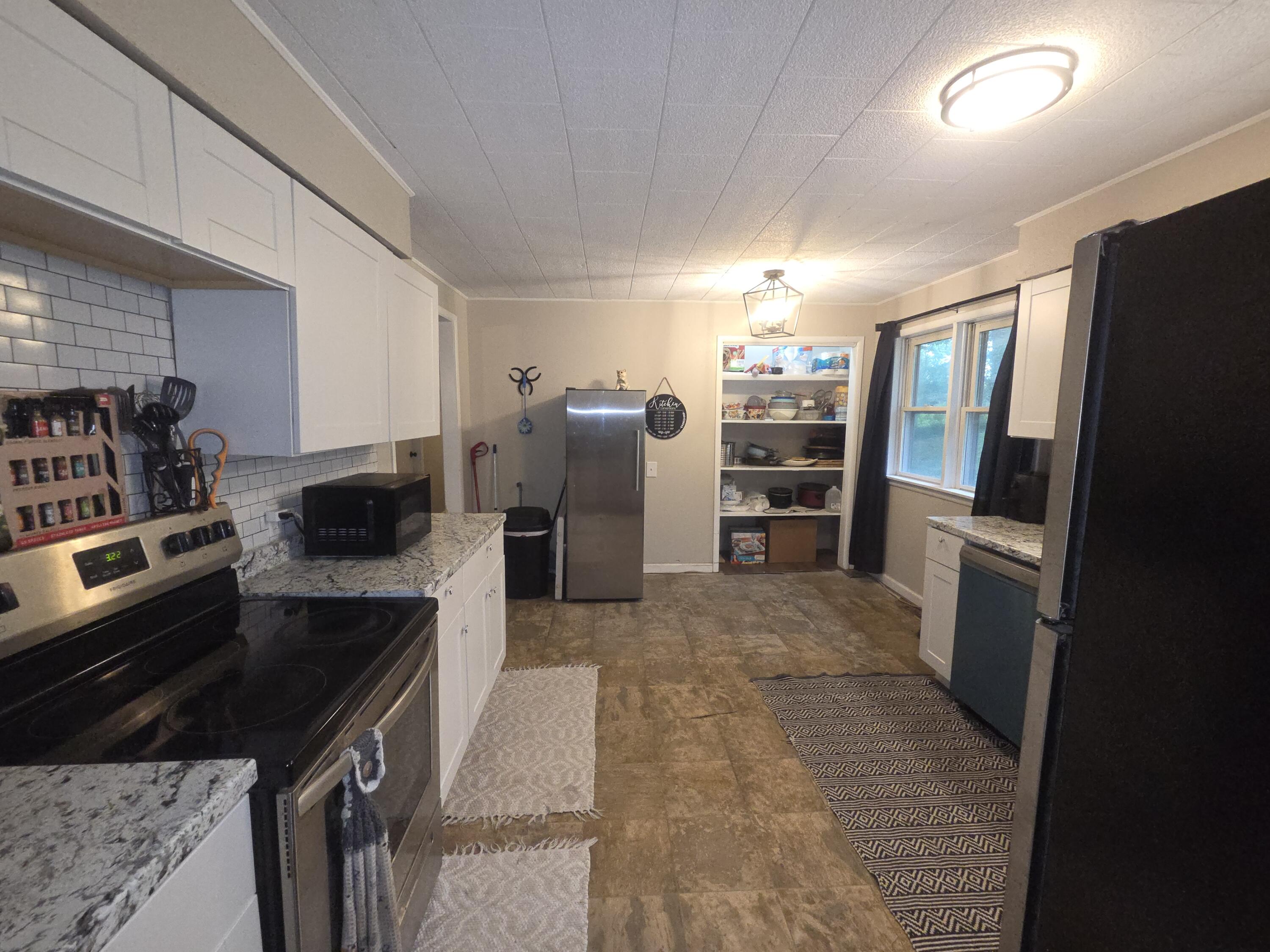 909 Patton Avenue Property Photo 6