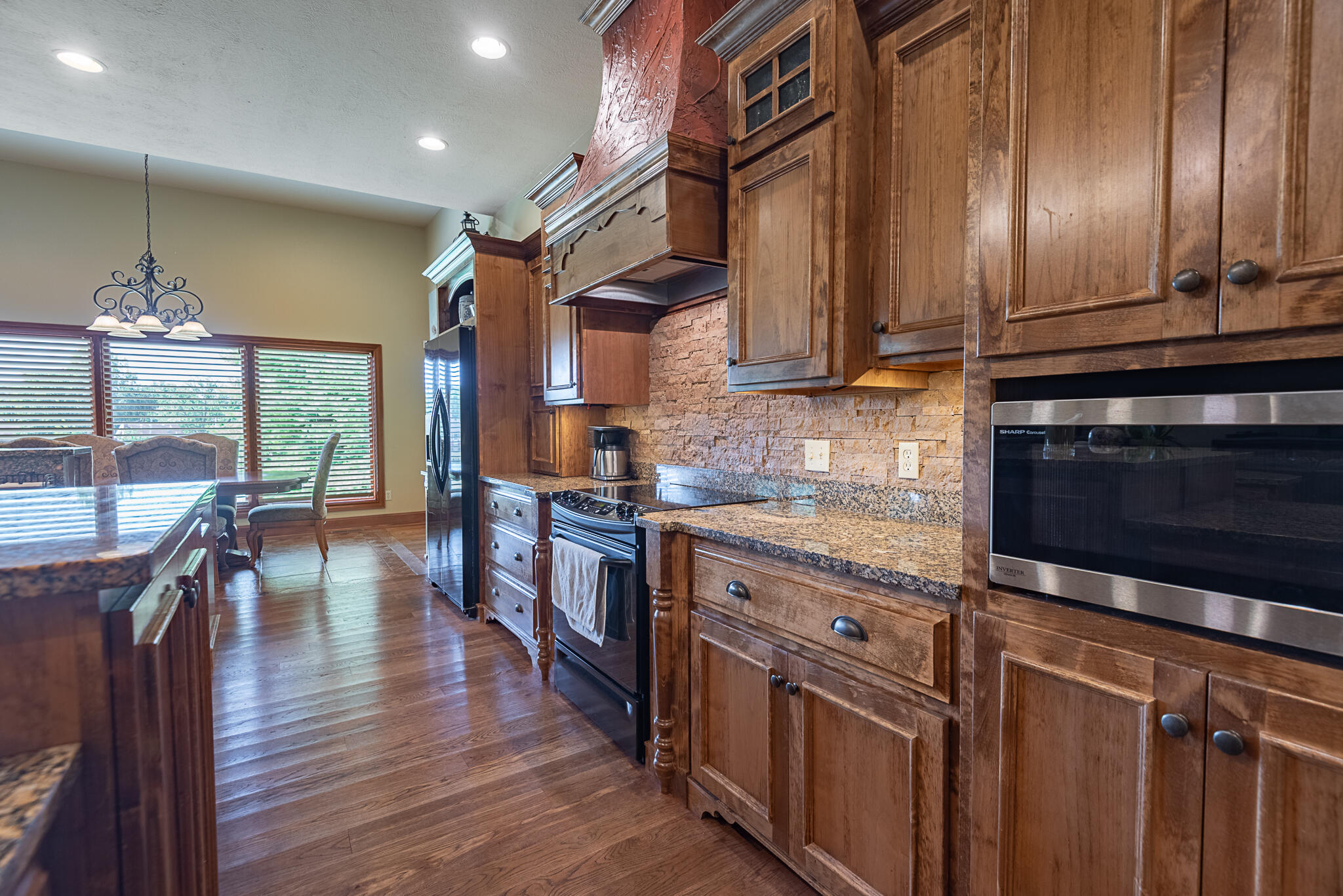 4515 South Forest Avenue Property Photo 6