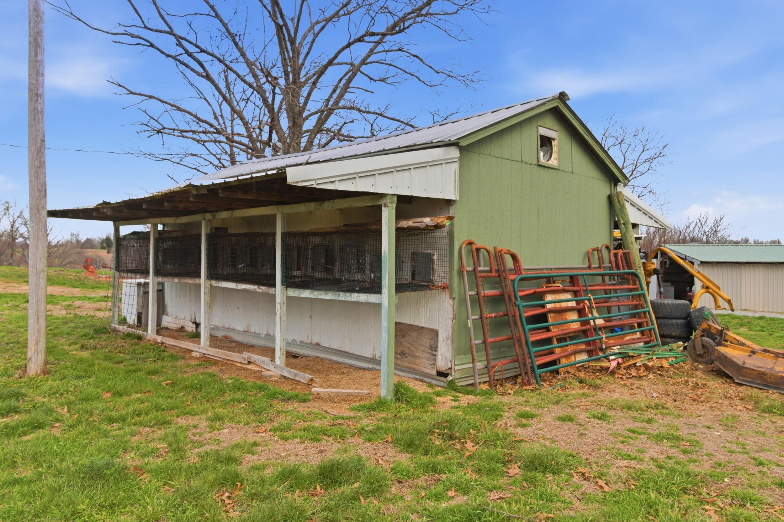 16859 Highway U Property Photo 24