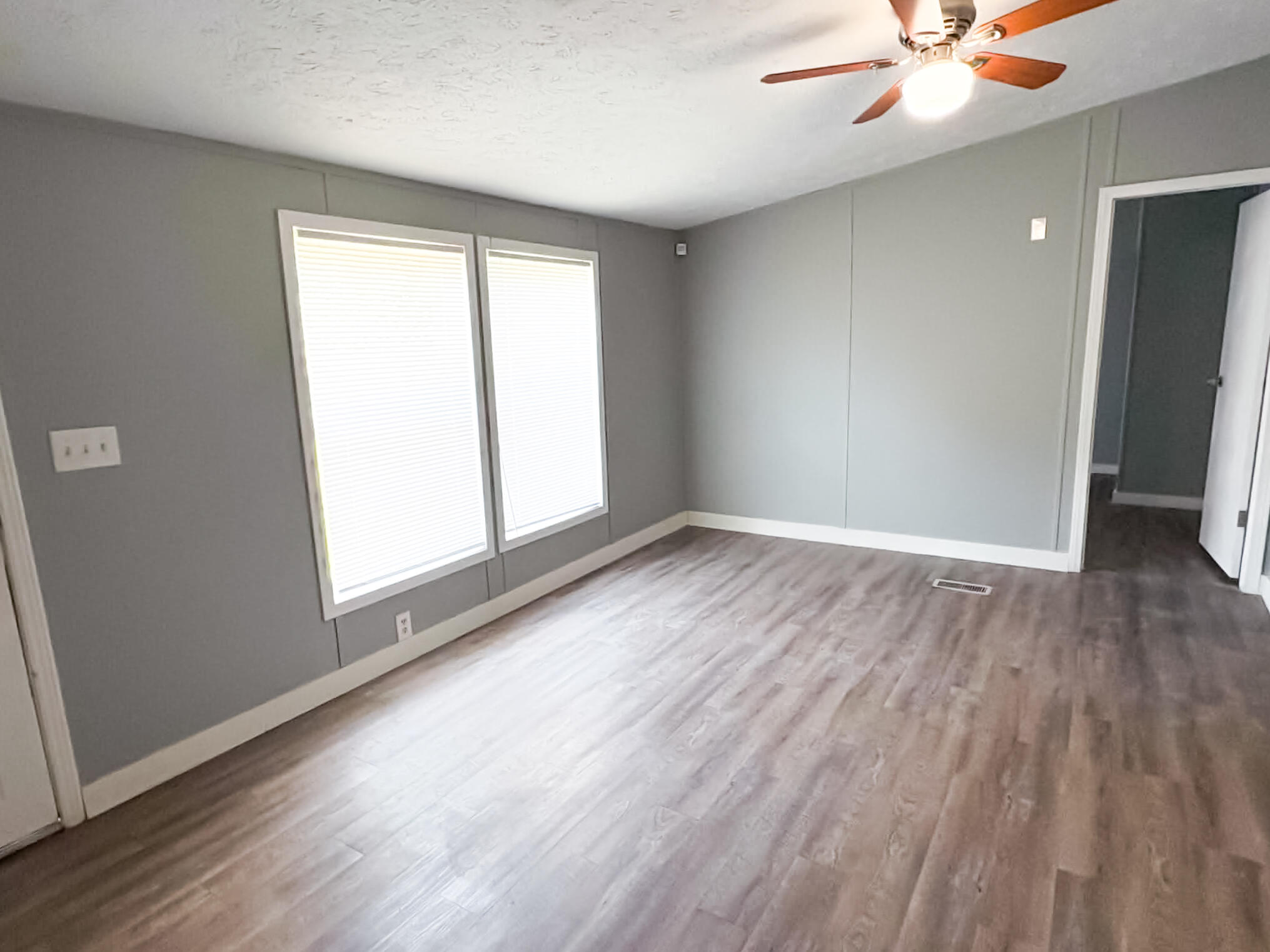 140 Tyler Circle Property Photo 4